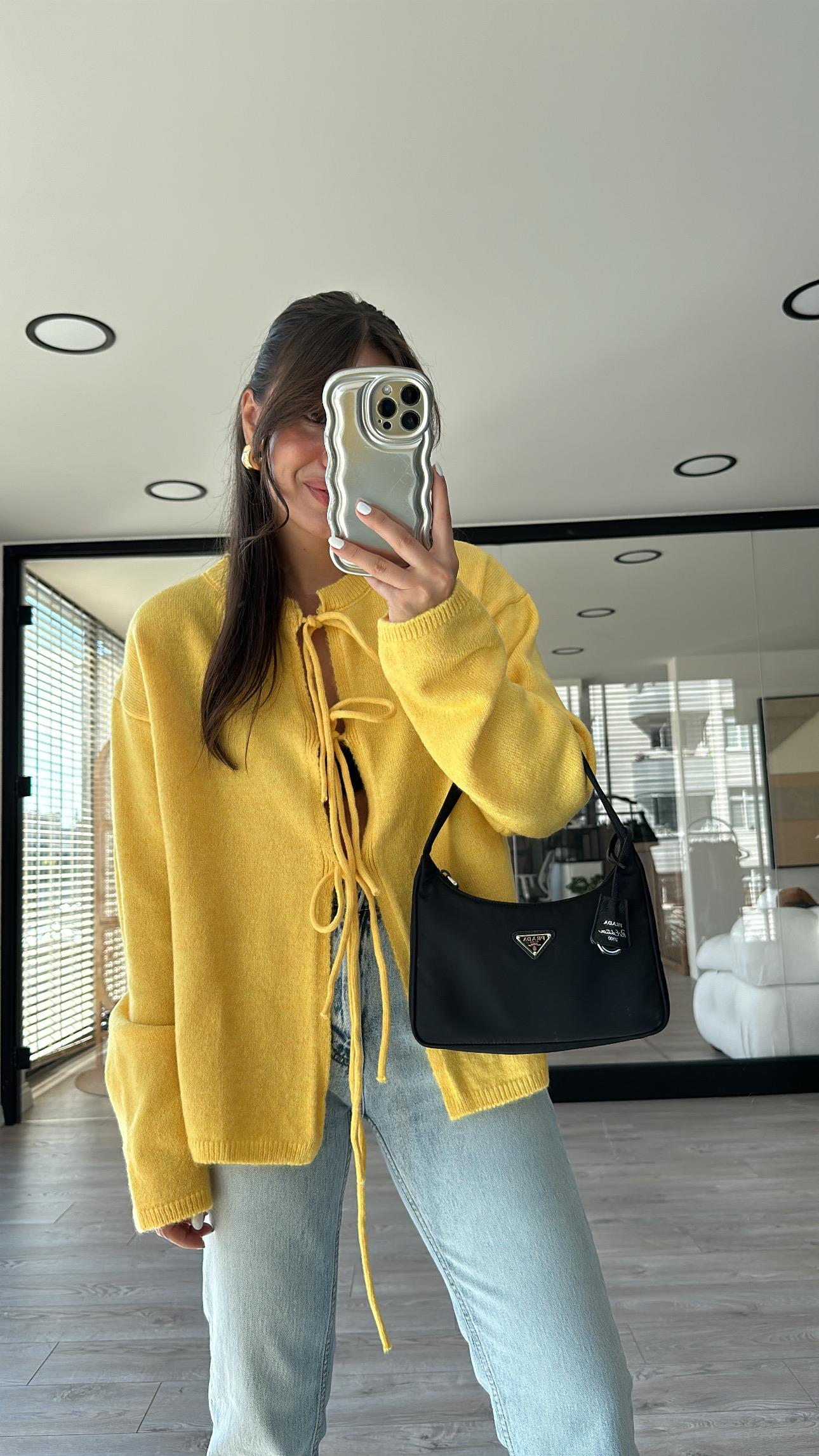 Sarı Ön Bağlama Detaylı Triko Ravi Hırka 