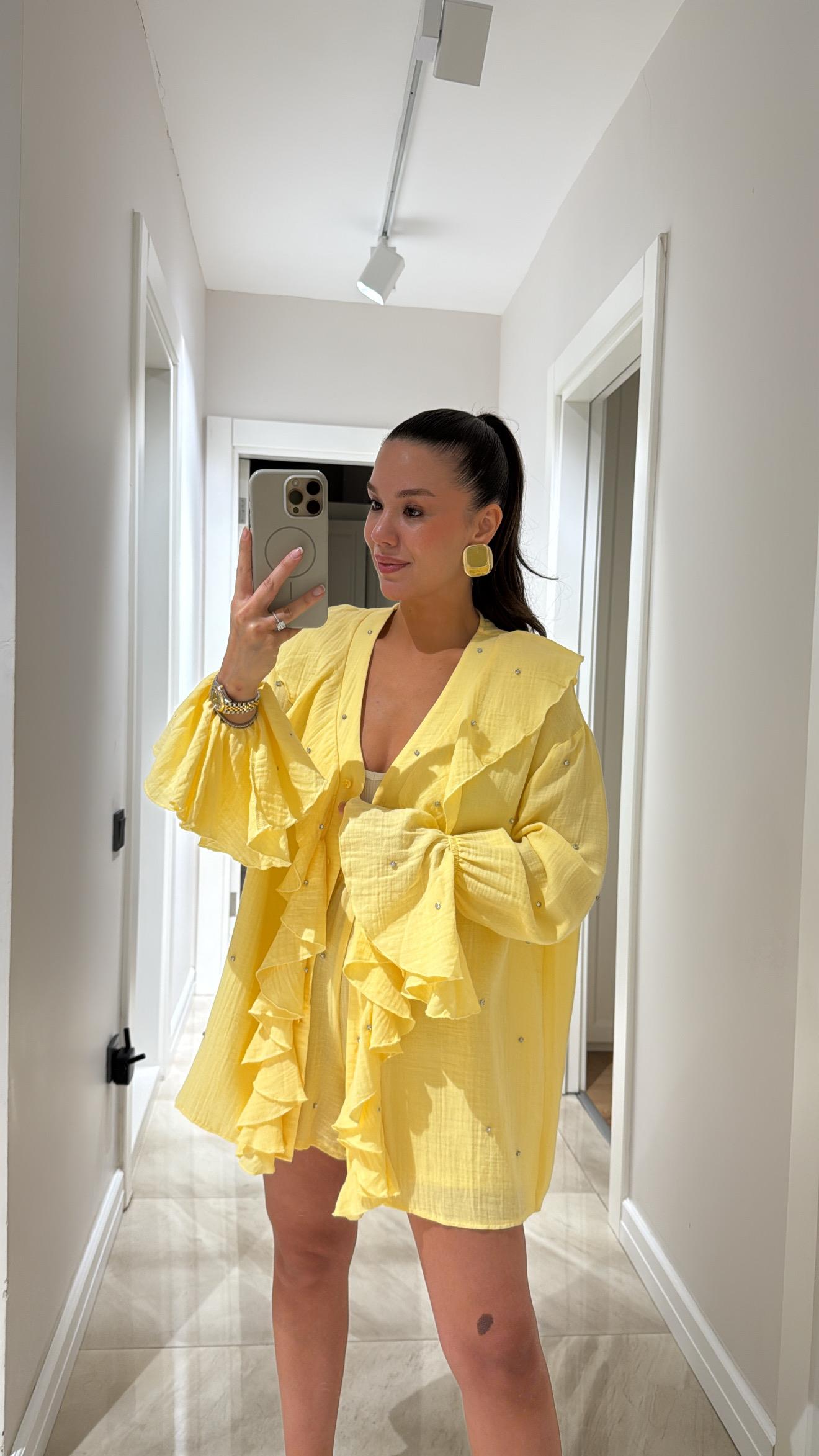 Sarı Taş Detaylı Müslin Kumaş Şort Takım