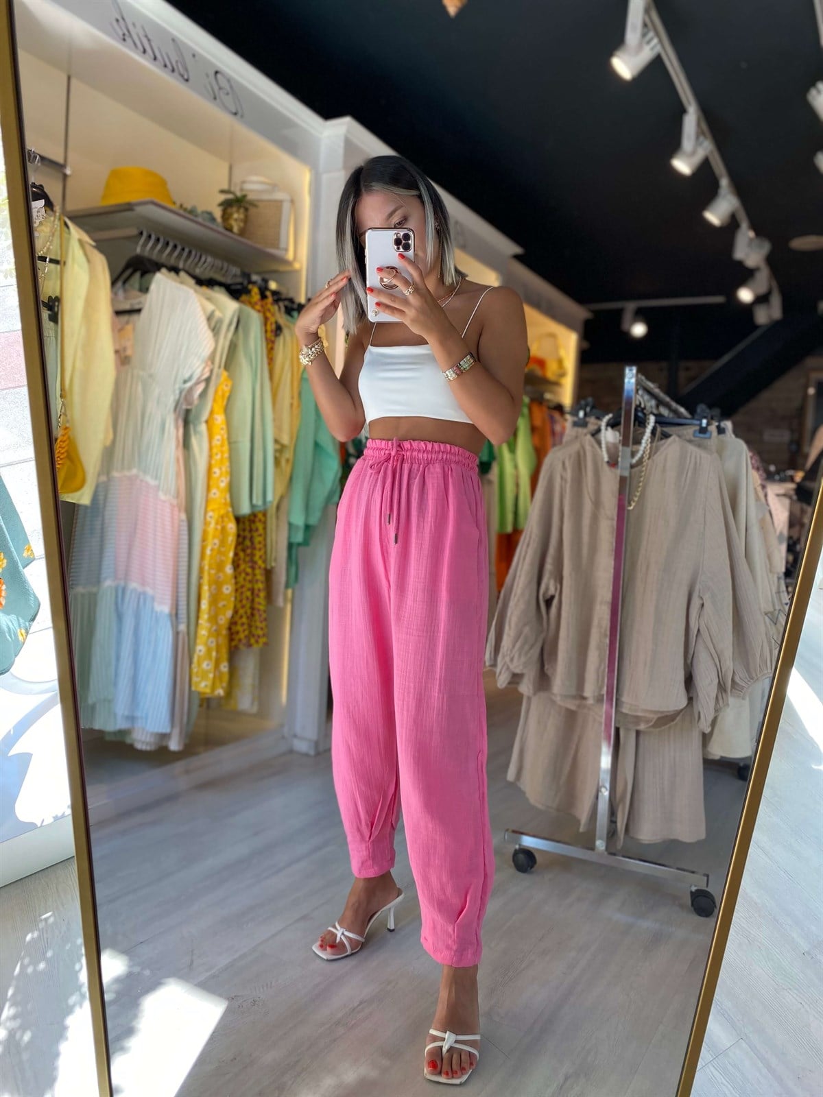 Şeker Pembe Paça Detaylı Muslin Pantolon