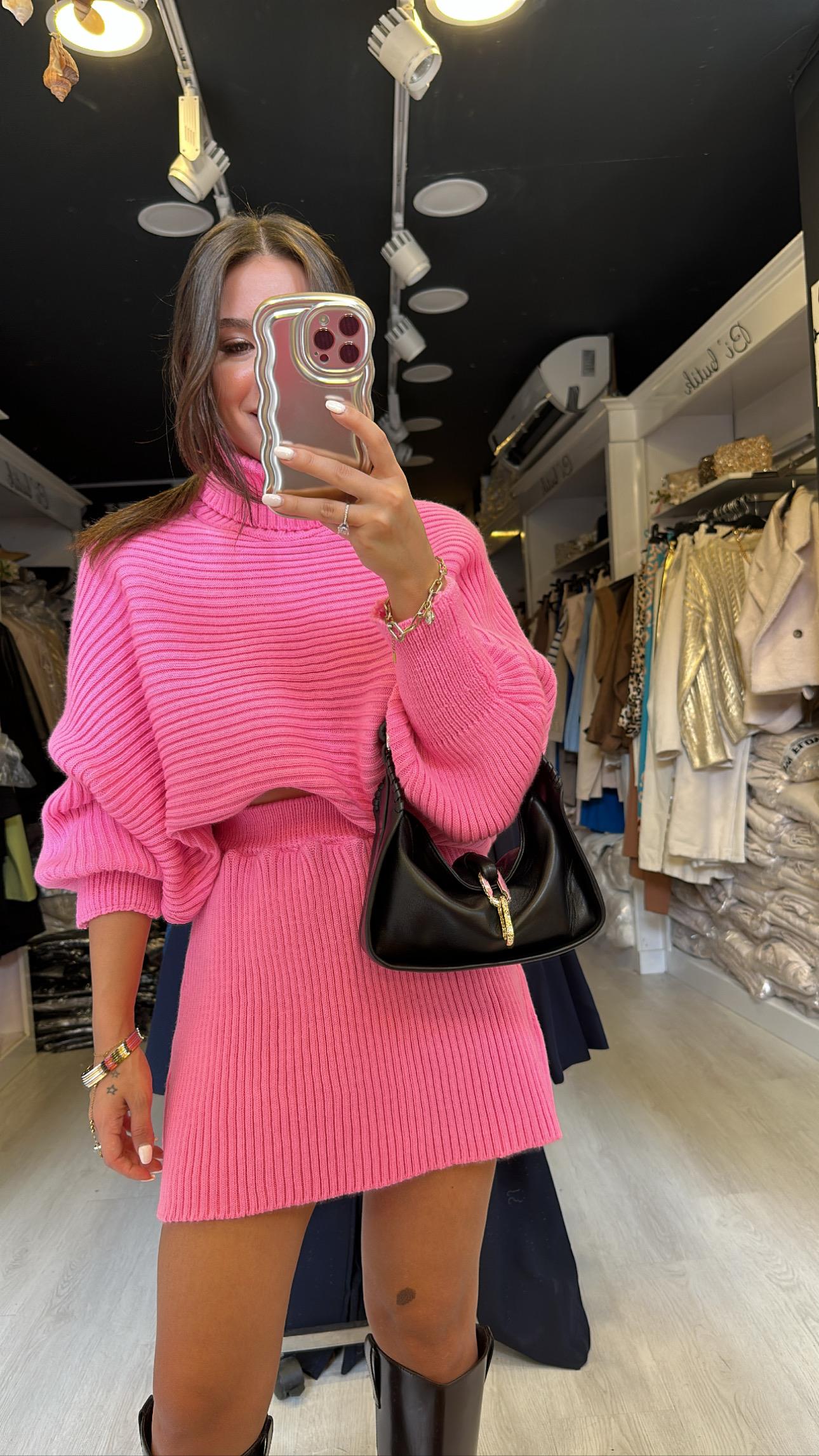 Şeker Pembe Yarasa Kol Etekli Triko Takım 