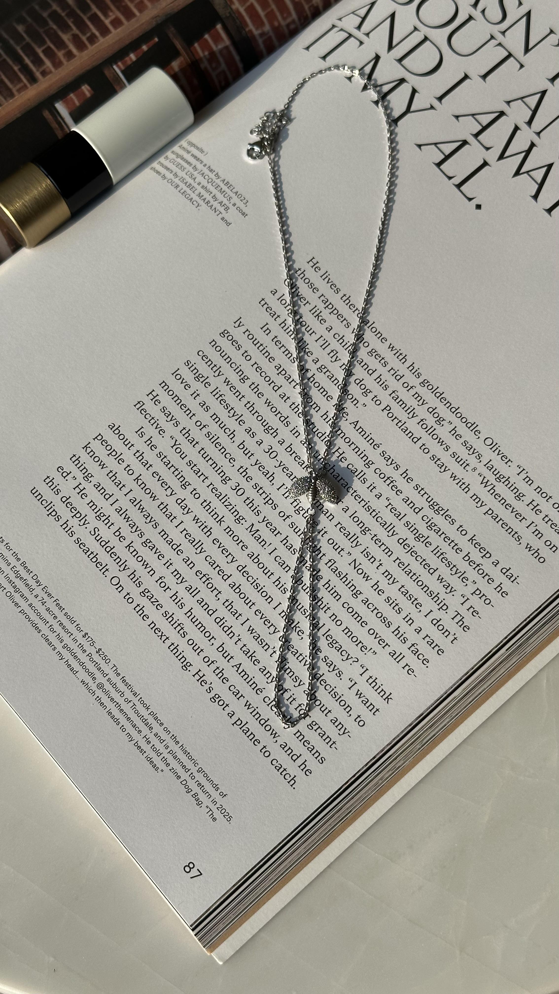 Silver Arı Detaylı Taşlı Şahmeran 