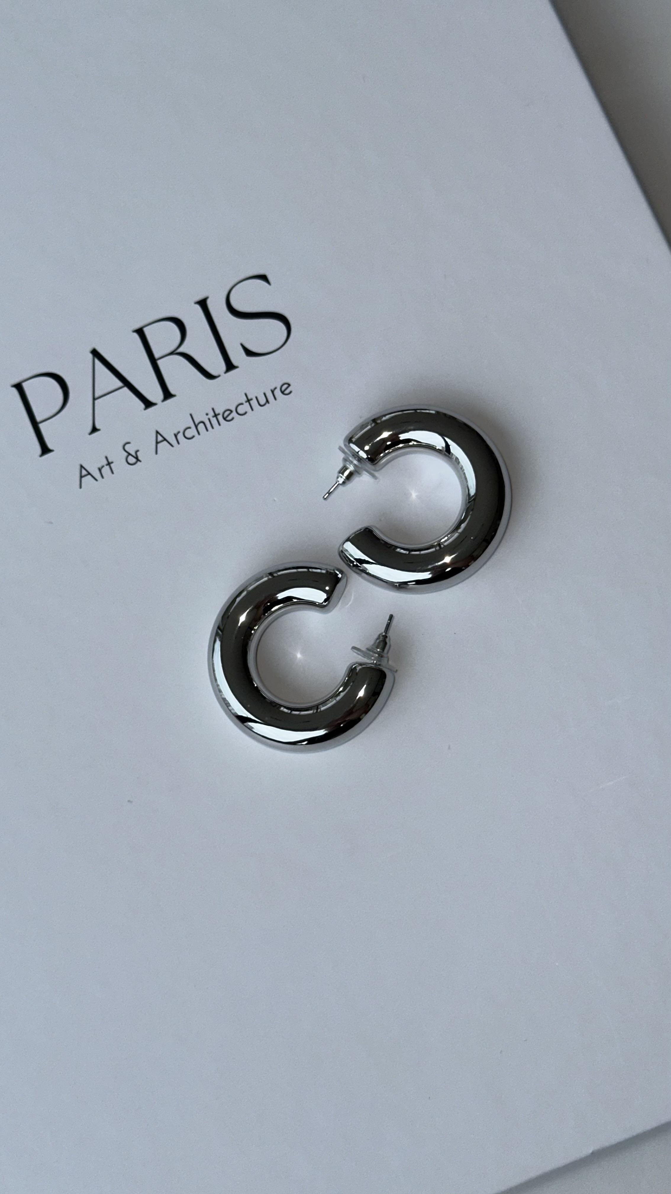 Silver Büyük Bombeli C Şekli küpe