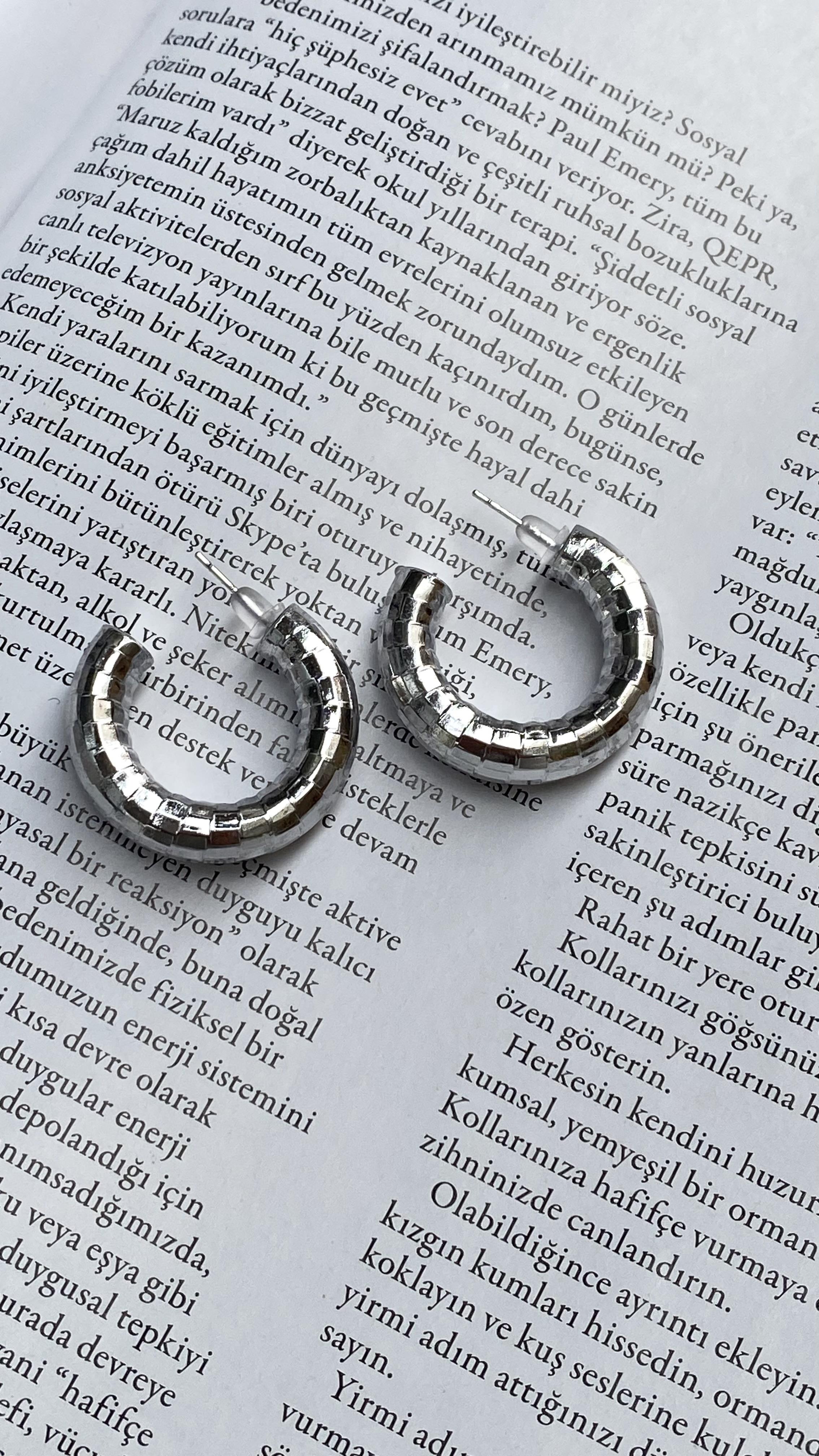 Silver Disco Yarı Halka Küpe