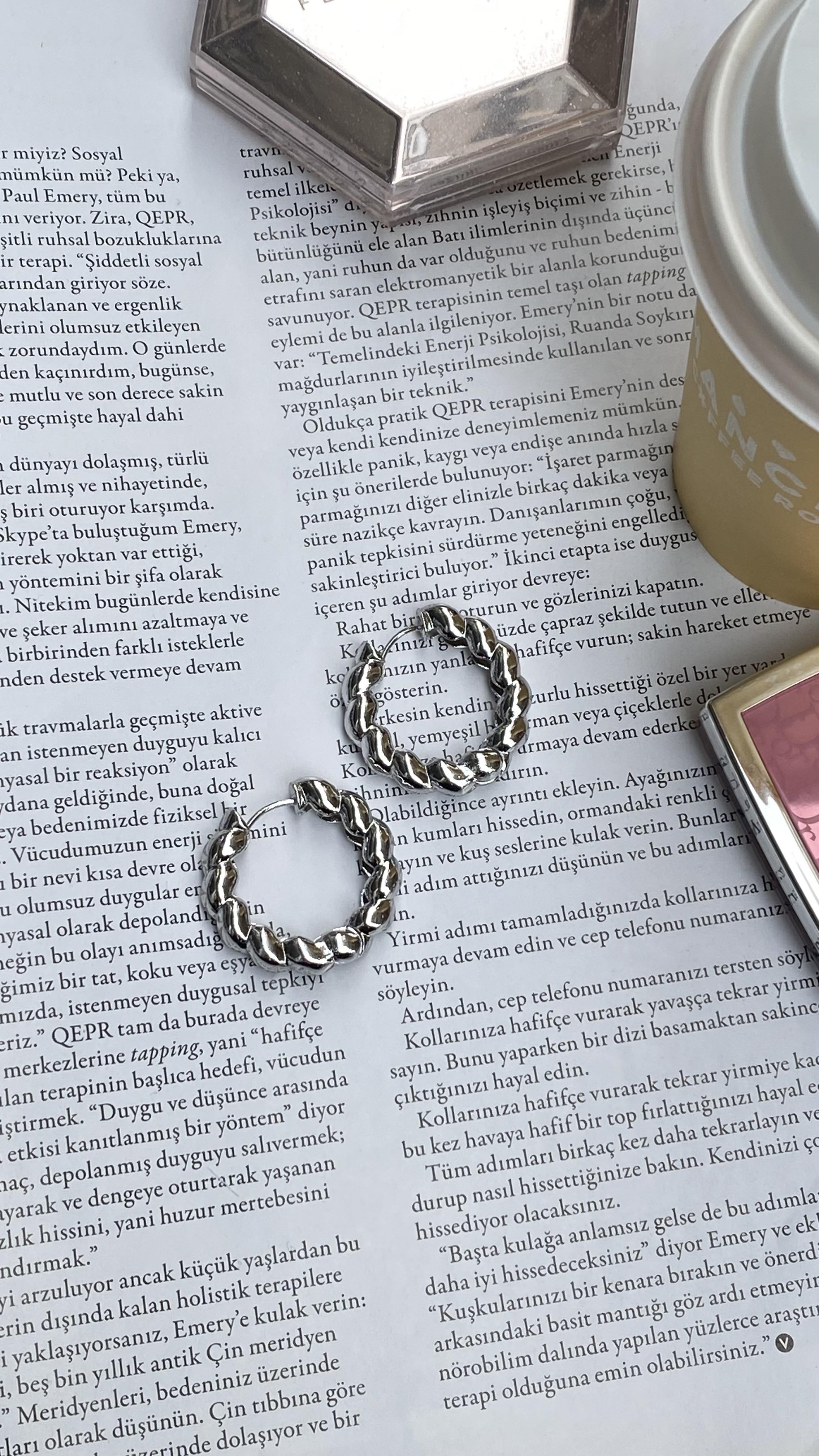 Silver Zirkon Taşlı Özel Seri Yarı Halka Küpe