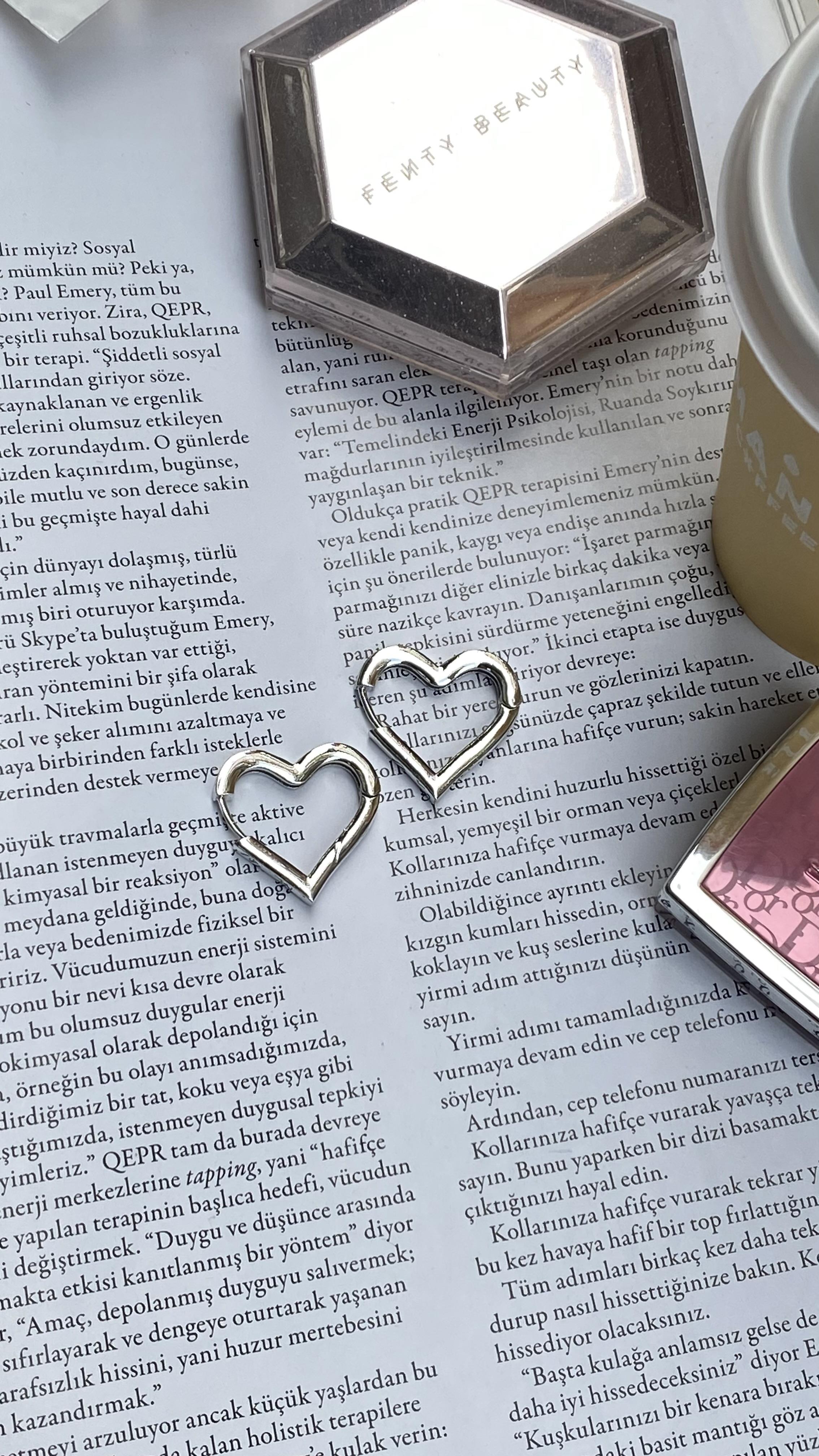 Silver İnce Kalp Küpe