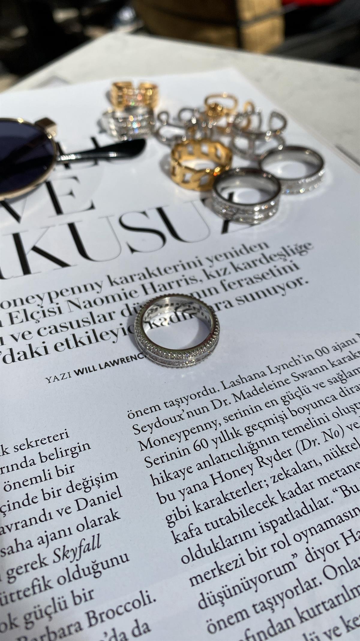 Silver Taşlı 3 Şeritli Yüzük