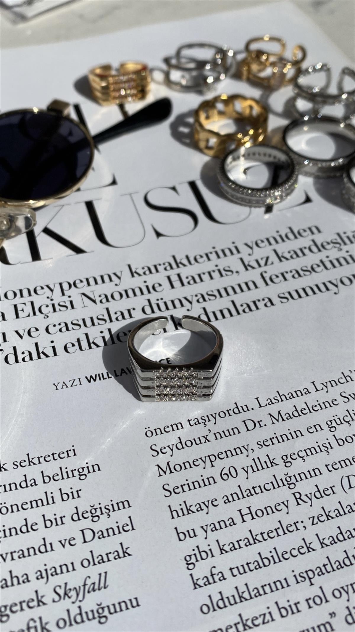 Silver Taşlı Dikdörtgen Yüzük