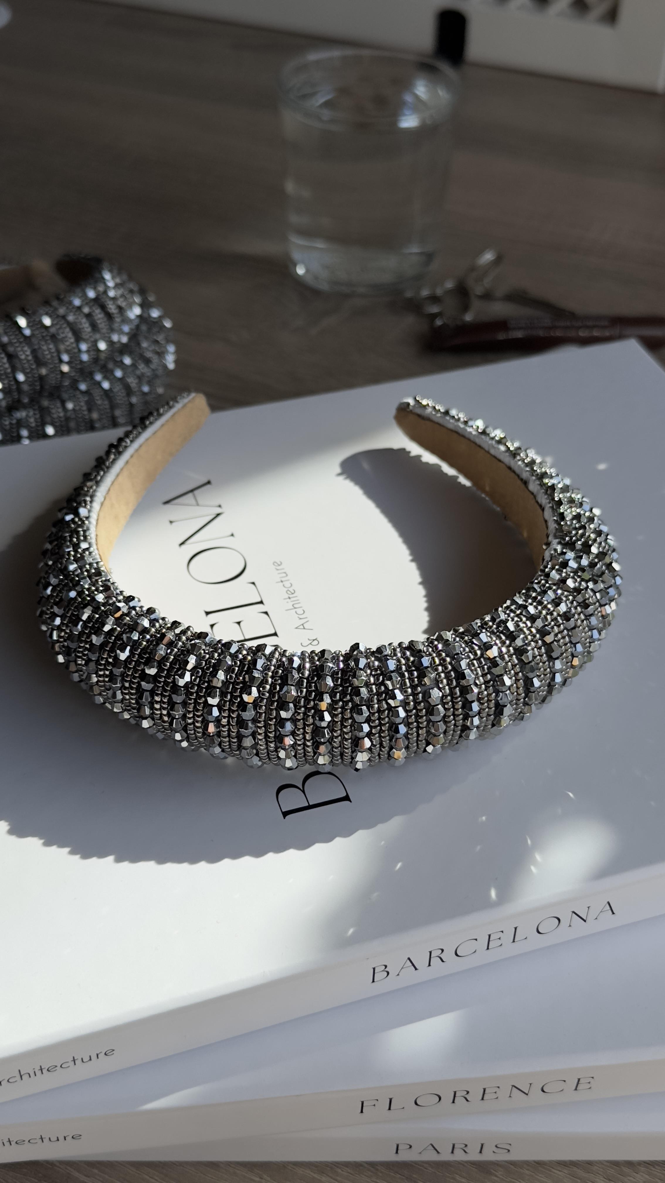 Silver Taşlı Dolgulu Taç