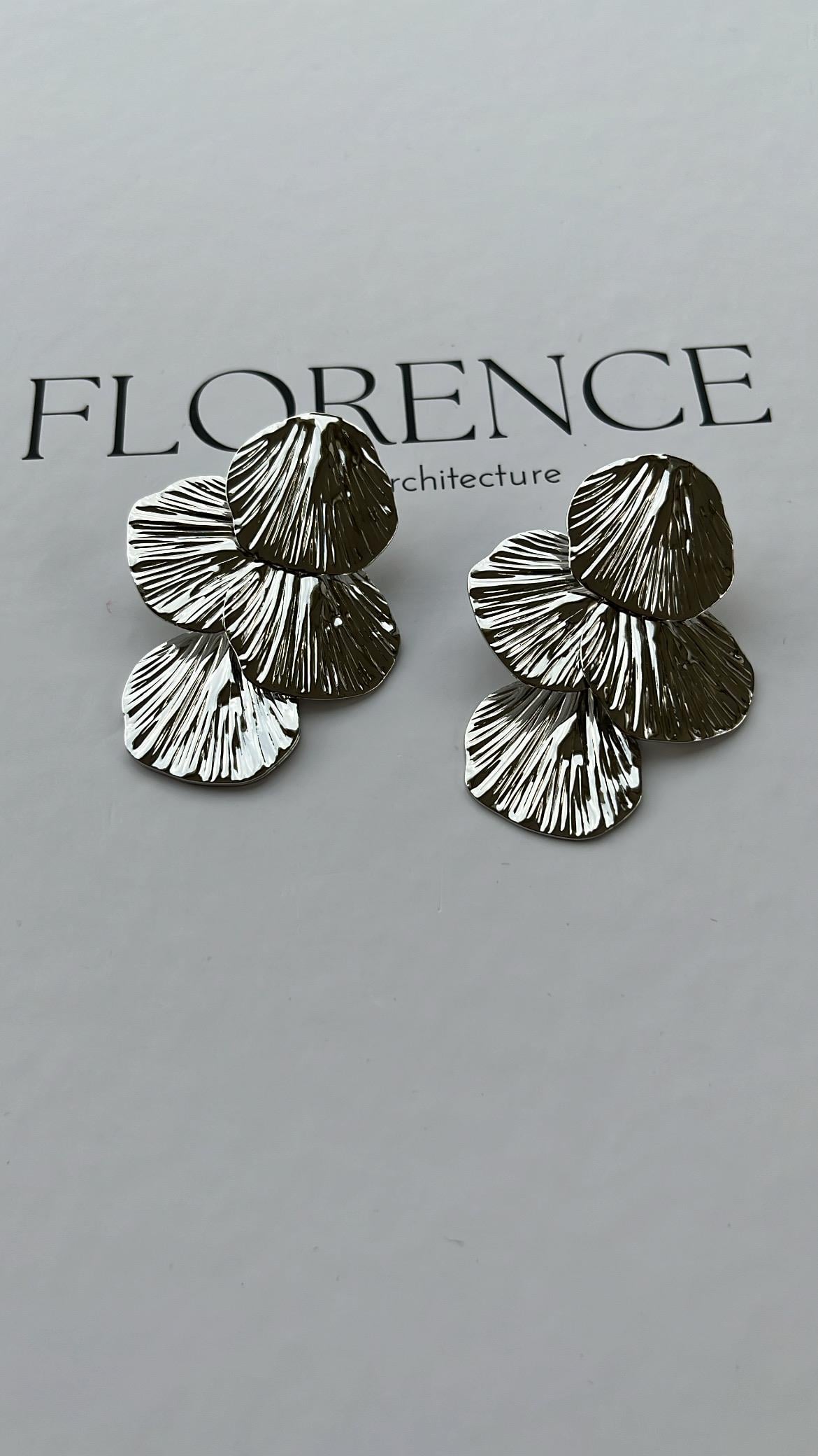 Silver Tırtık Desenli Sallantılı Yaprak Küpe