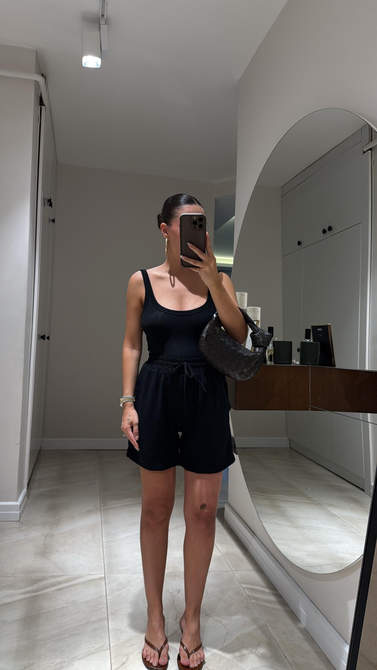 Siyah Beli Lastikli Marka Model Şort