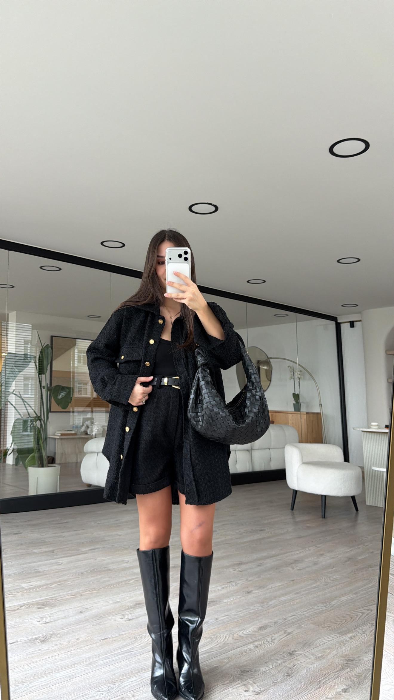 Siyah Beli Lastikli Tüvit Şort 