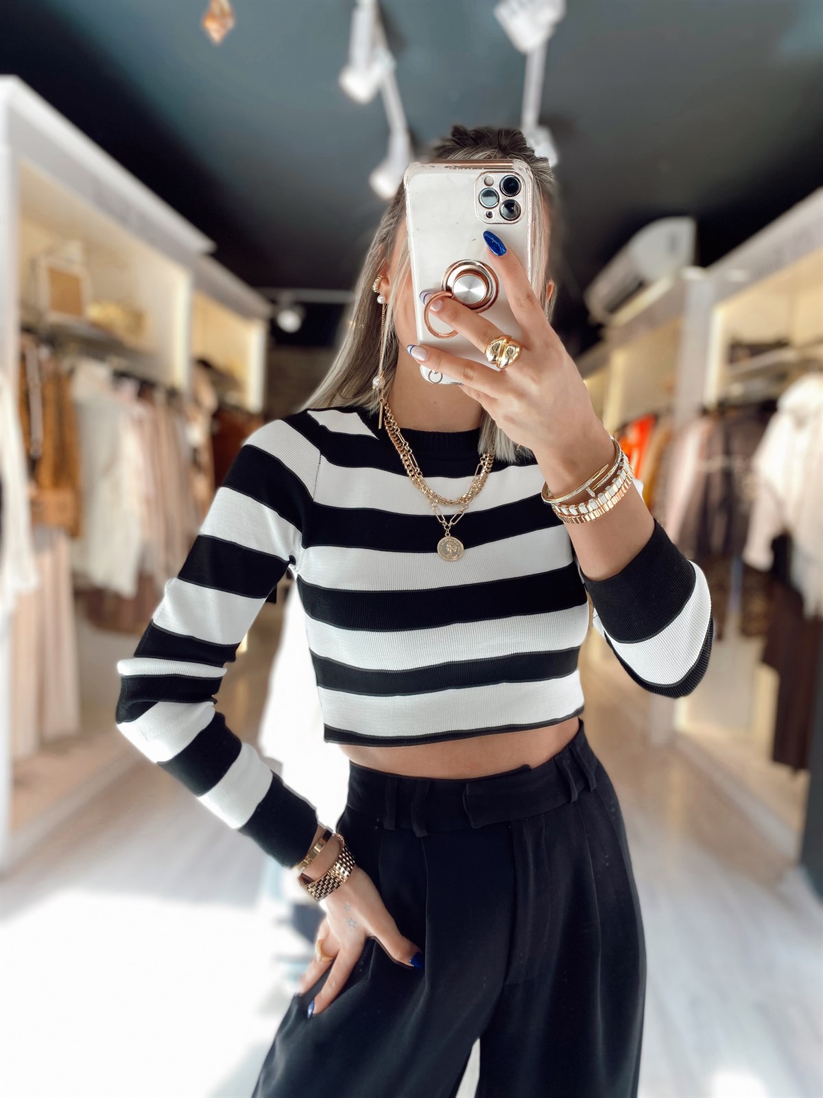 Siyah Beyaz Çizgili Crop Triko