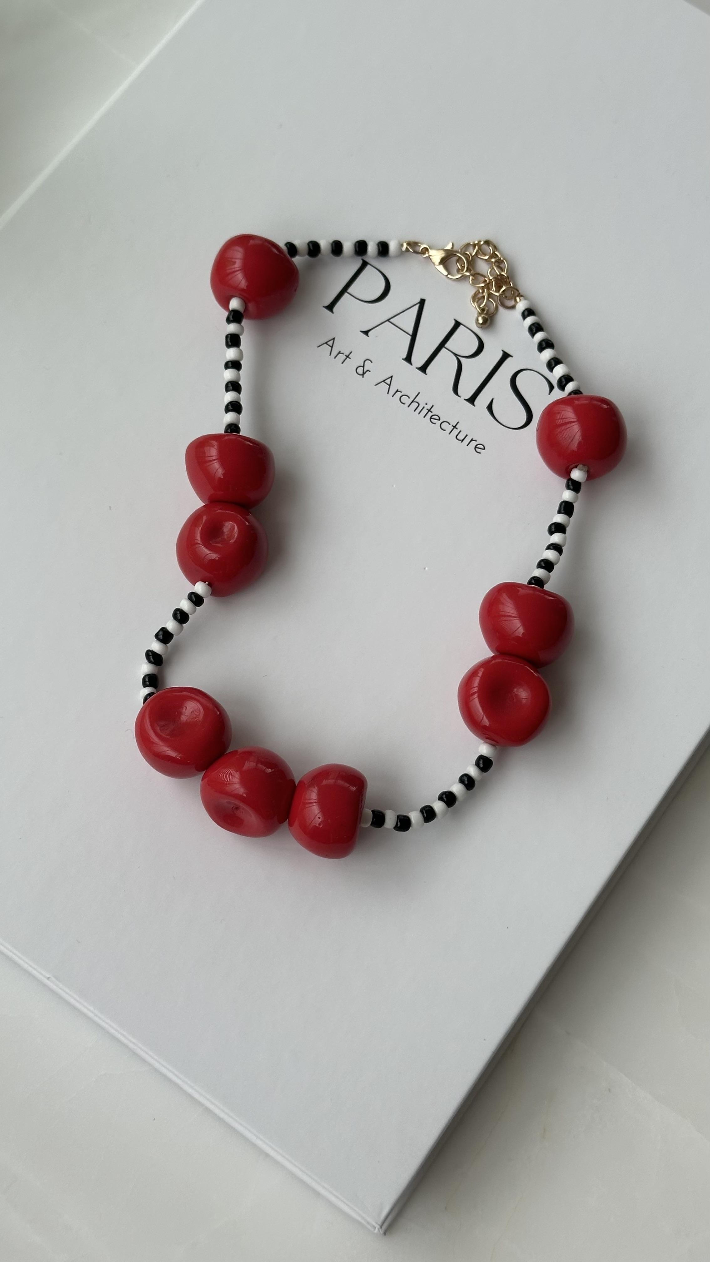 Siyah Beyaz Kiraz Figürlü Kolye