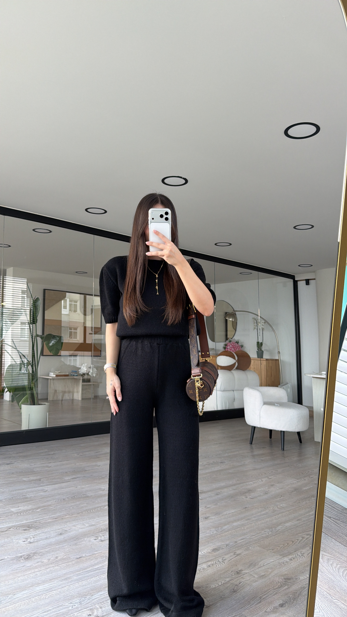 Siyah Bisiklet Yaka Kısa Kol Marka Model Triko Takım