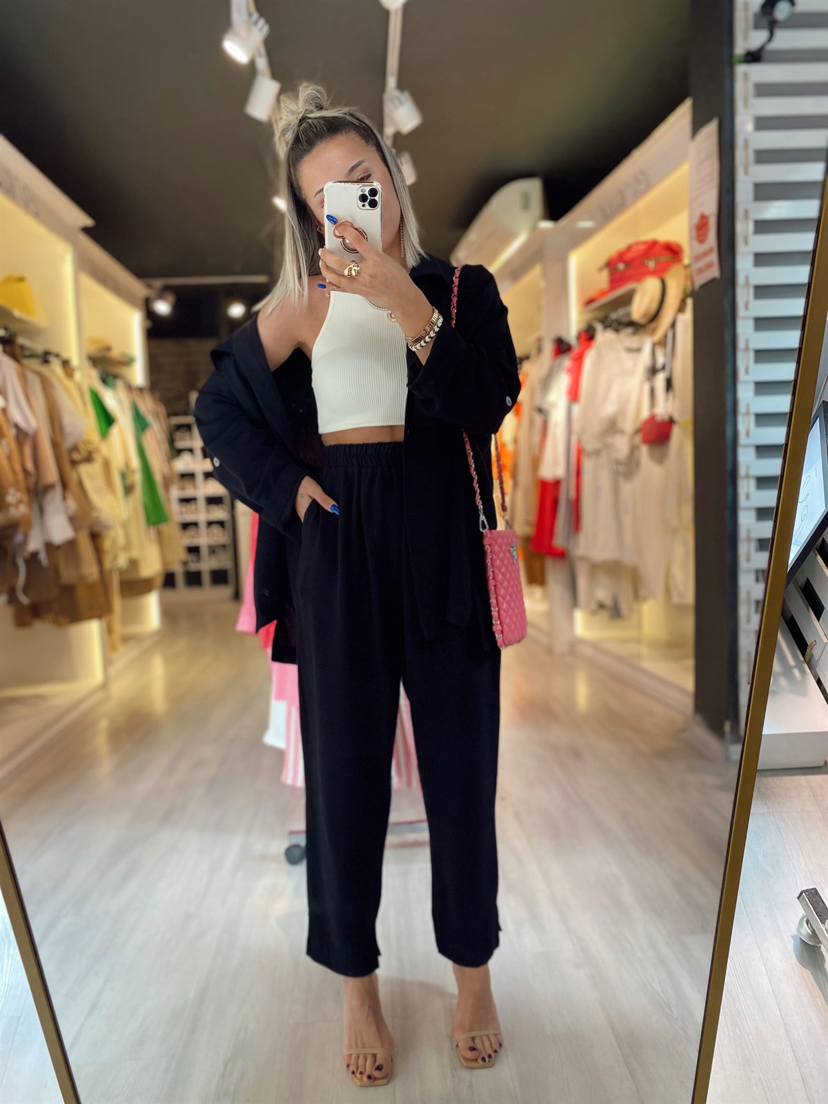 Siyah Cep Detaylı Keten Takım