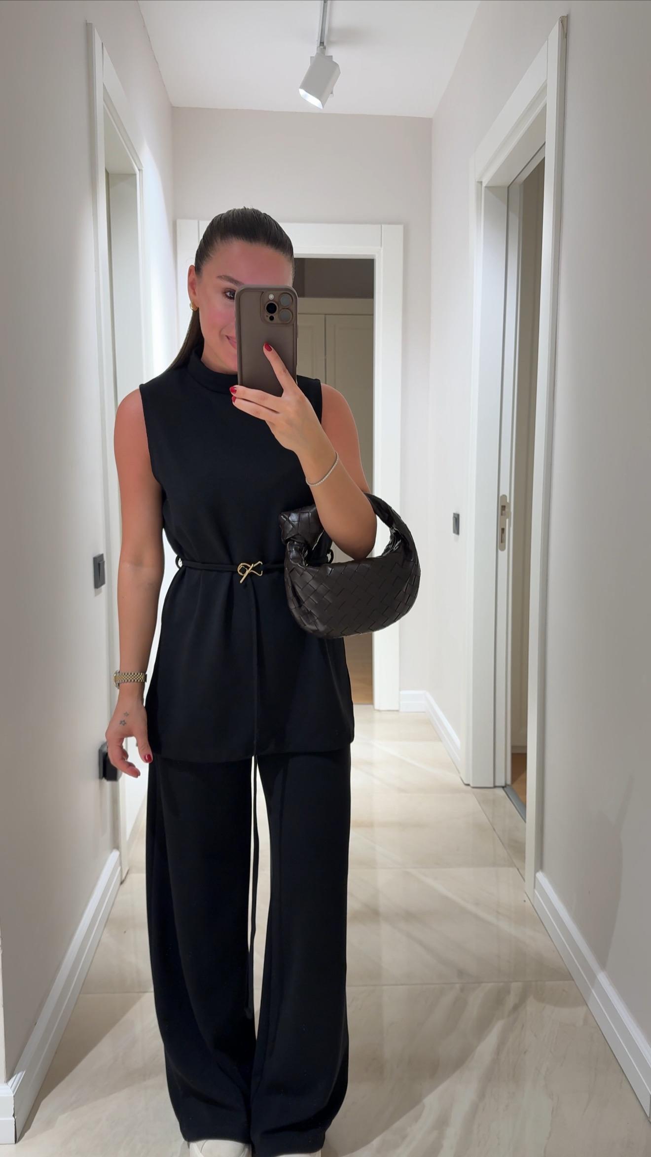 Siyah Dik Yaka Bağcıklı Pantolon Takım 