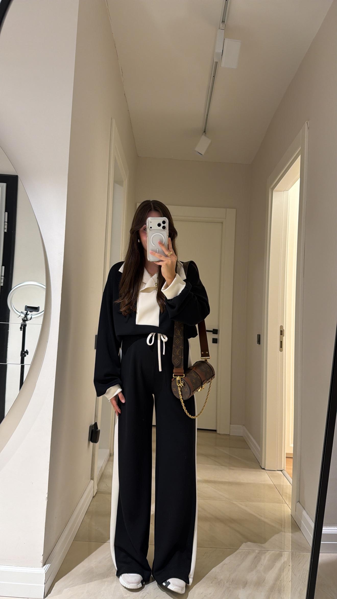 Siyah Ekru Tek Çıtçıt Detaylı Modal Takım