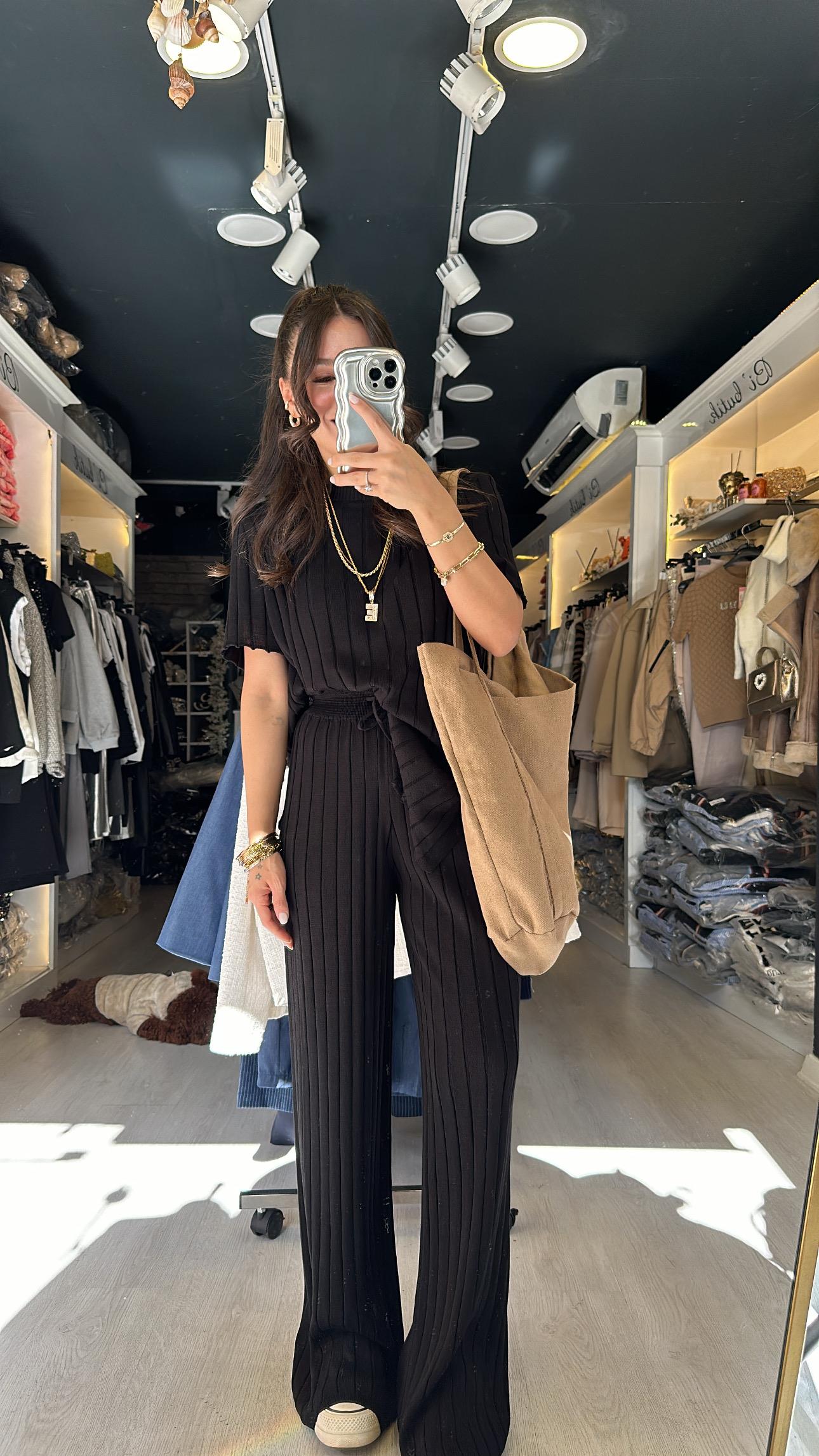 Siyah Fitilli Kısa Kol Triko Takım