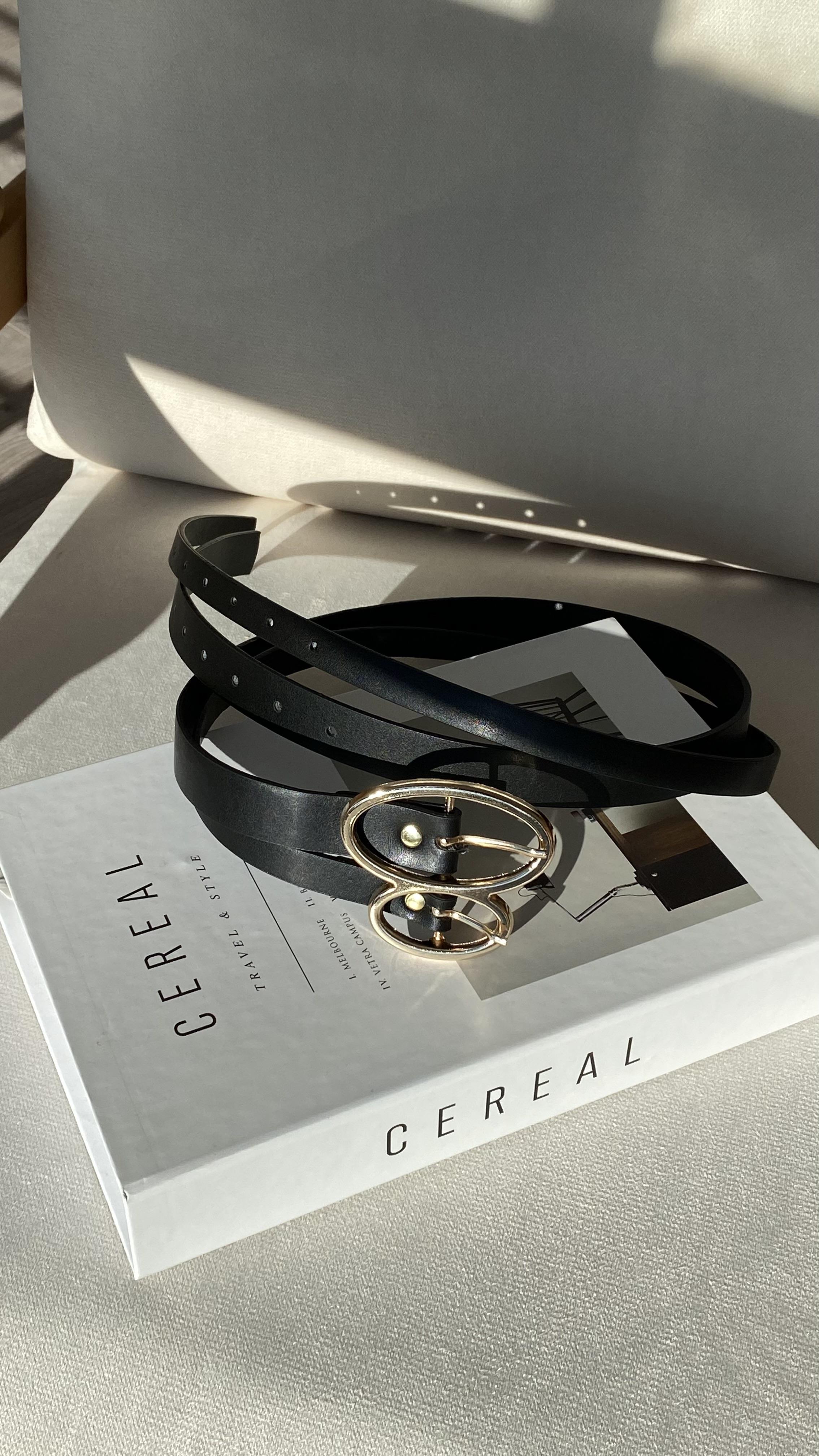 Siyah Gold Oval Çift Tokalı Kemer