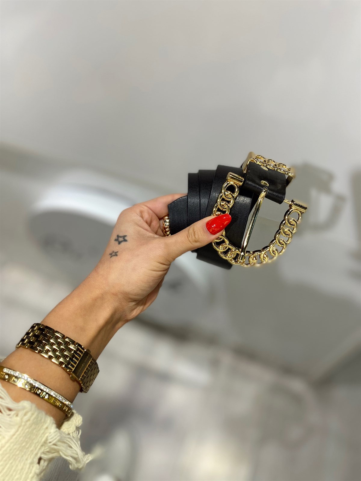 Siyah Gold Oval Geçmeli Kemer