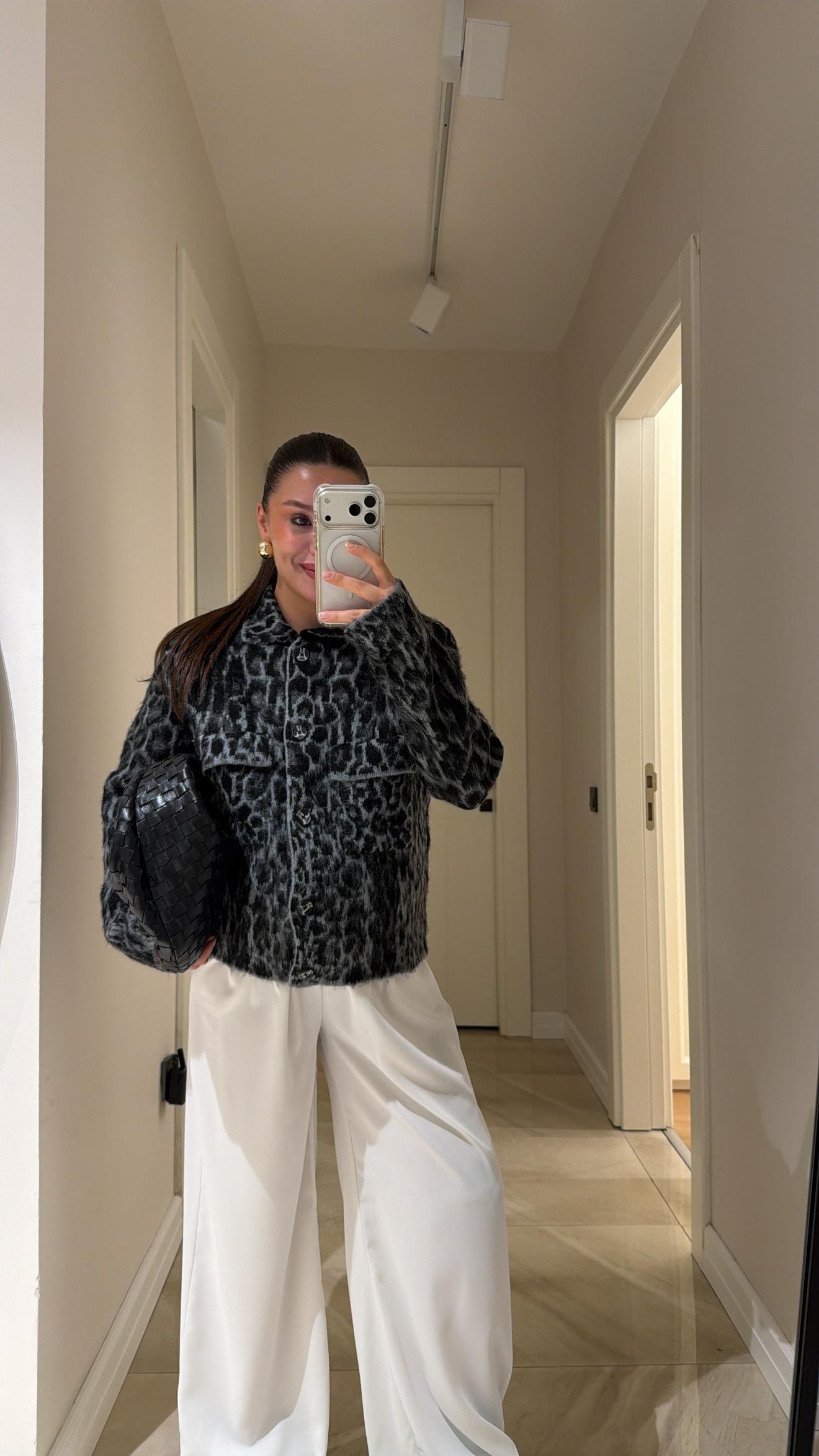 Siyah Gri Leopar Desen Jakarlı Hırka