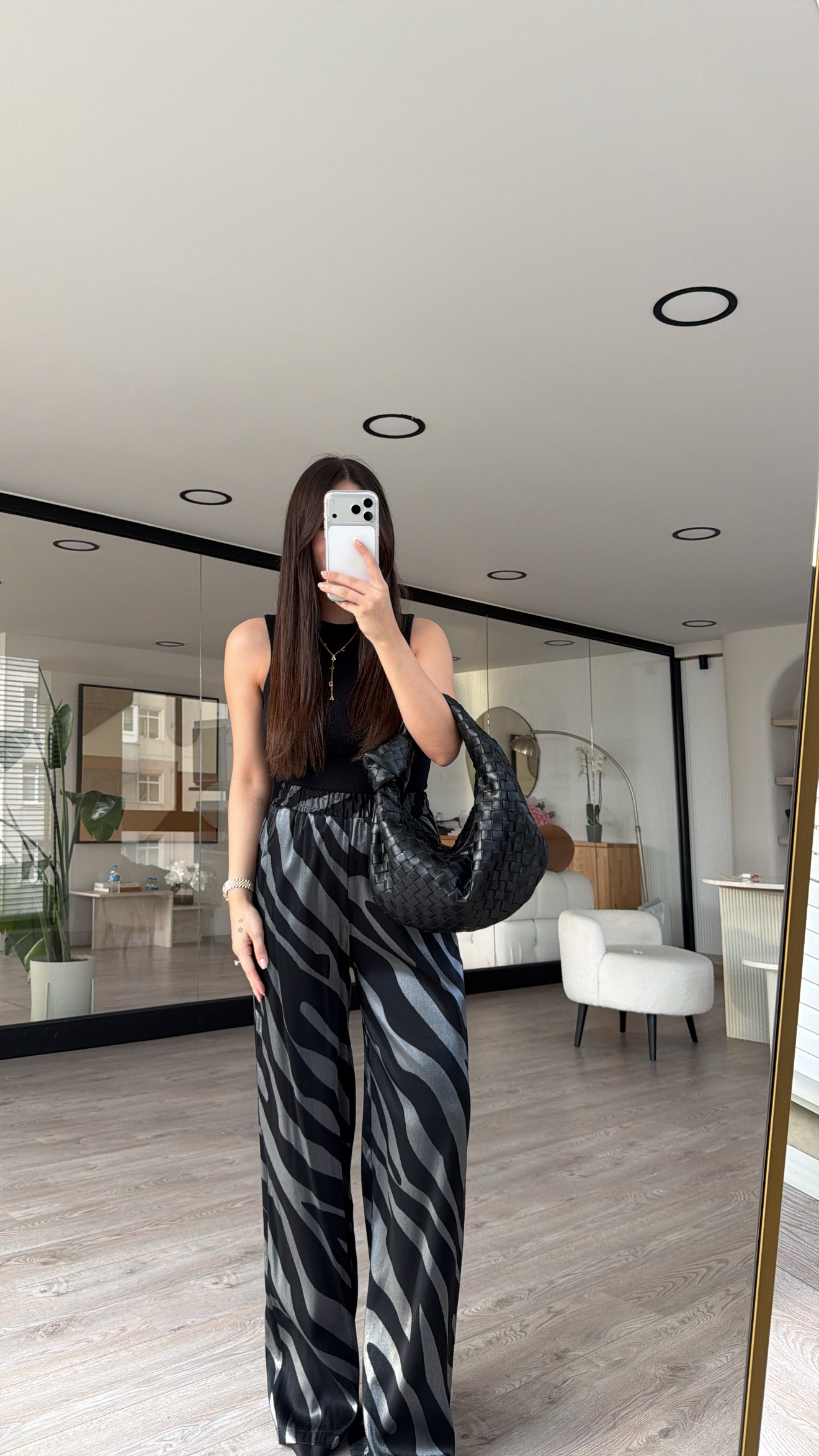 Siyah Gri Zebra Desen Bol Paça Parlak Pantolon