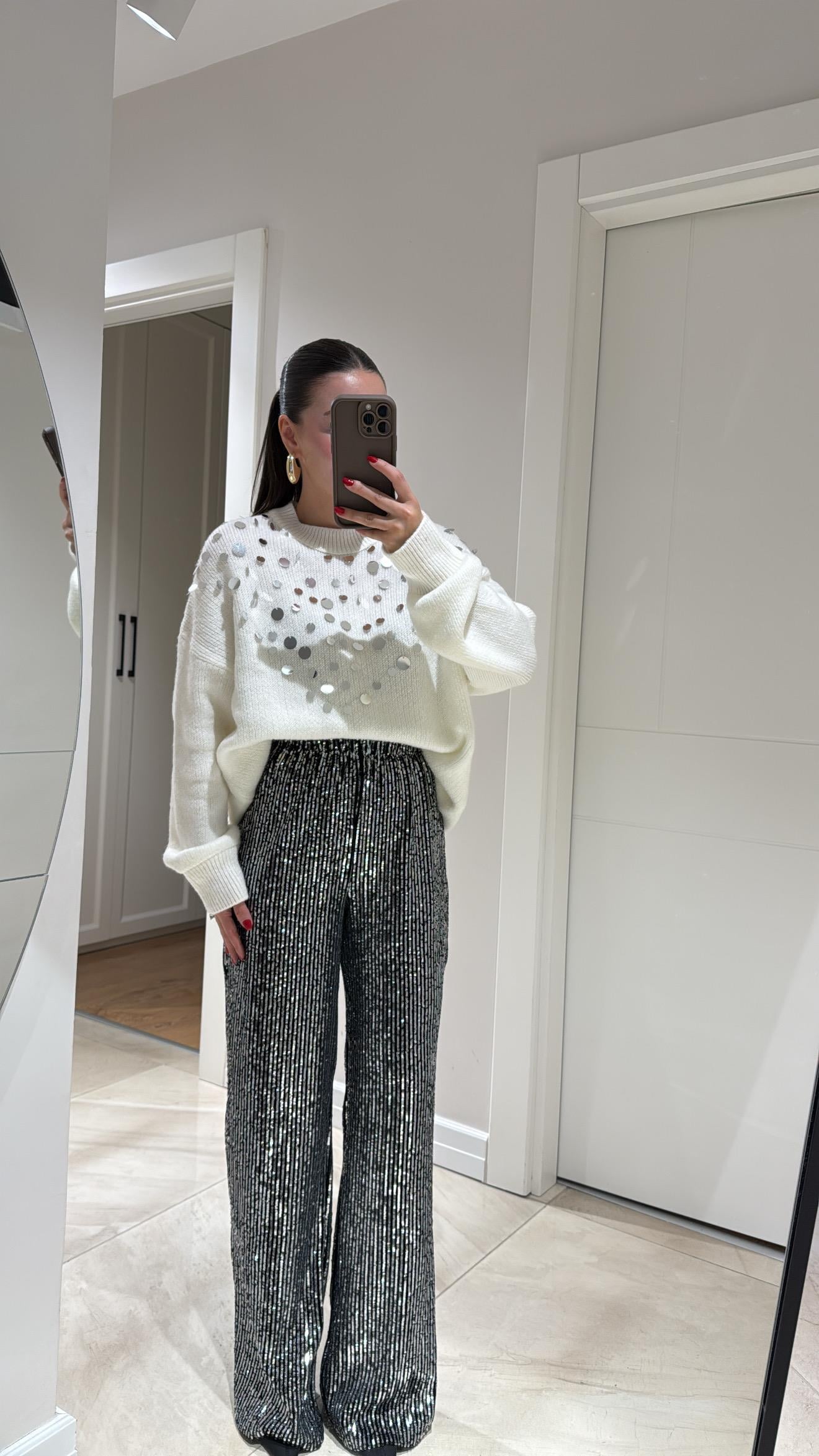 Siyah Gümüş Pullu Bel Lastikli Pantolon 