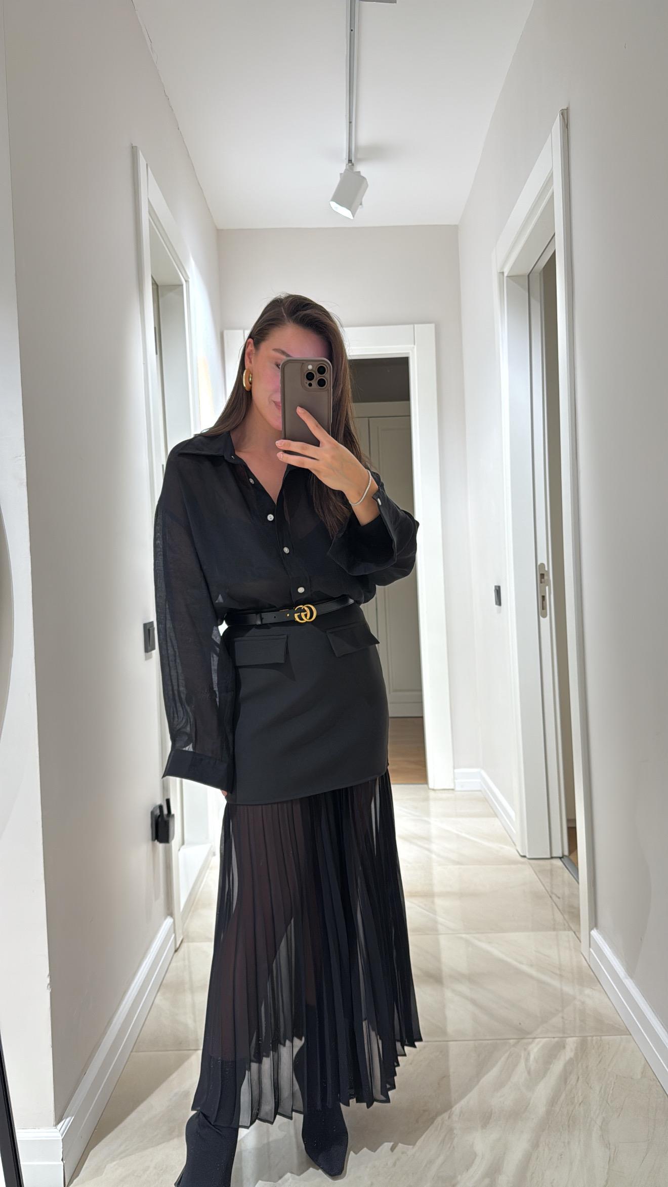 Siyah İçi Piliseli Cep Detaylı Etek