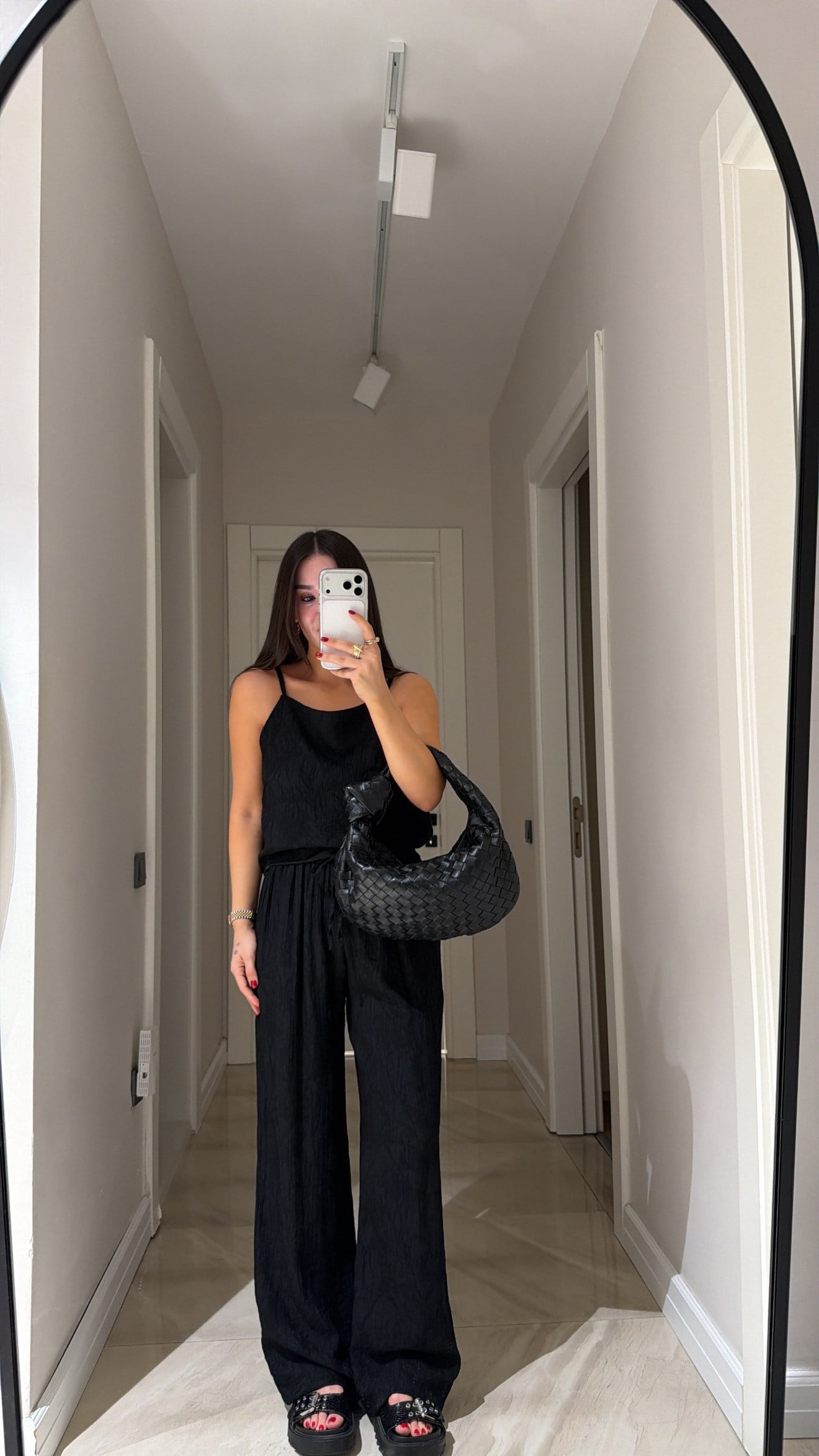 Siyah İp Askılı Jakarlı Bluz Pantolon Takım