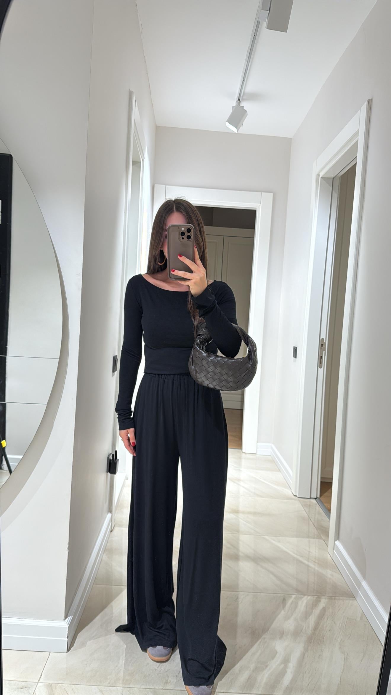 Siyah Kayık Yaka Basic Bluz Takım 