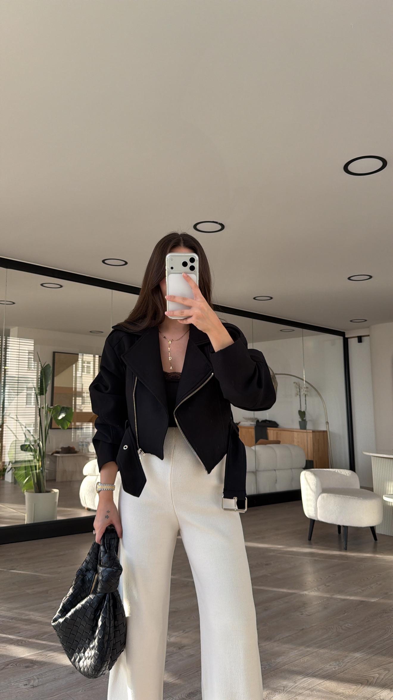 Siyah Kemerli Kumaş Ravi Ceket