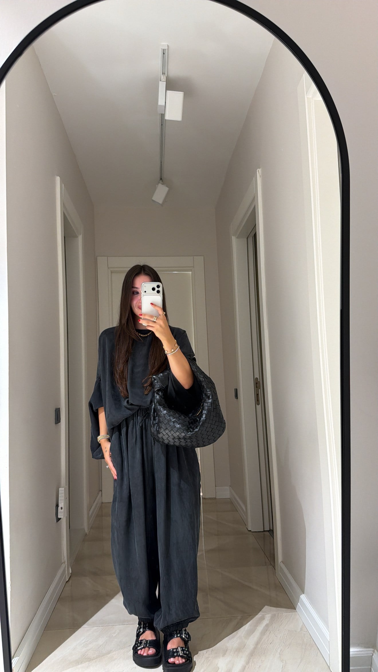 Siyah Kol Detaylı Şalvar Pantolon Takım