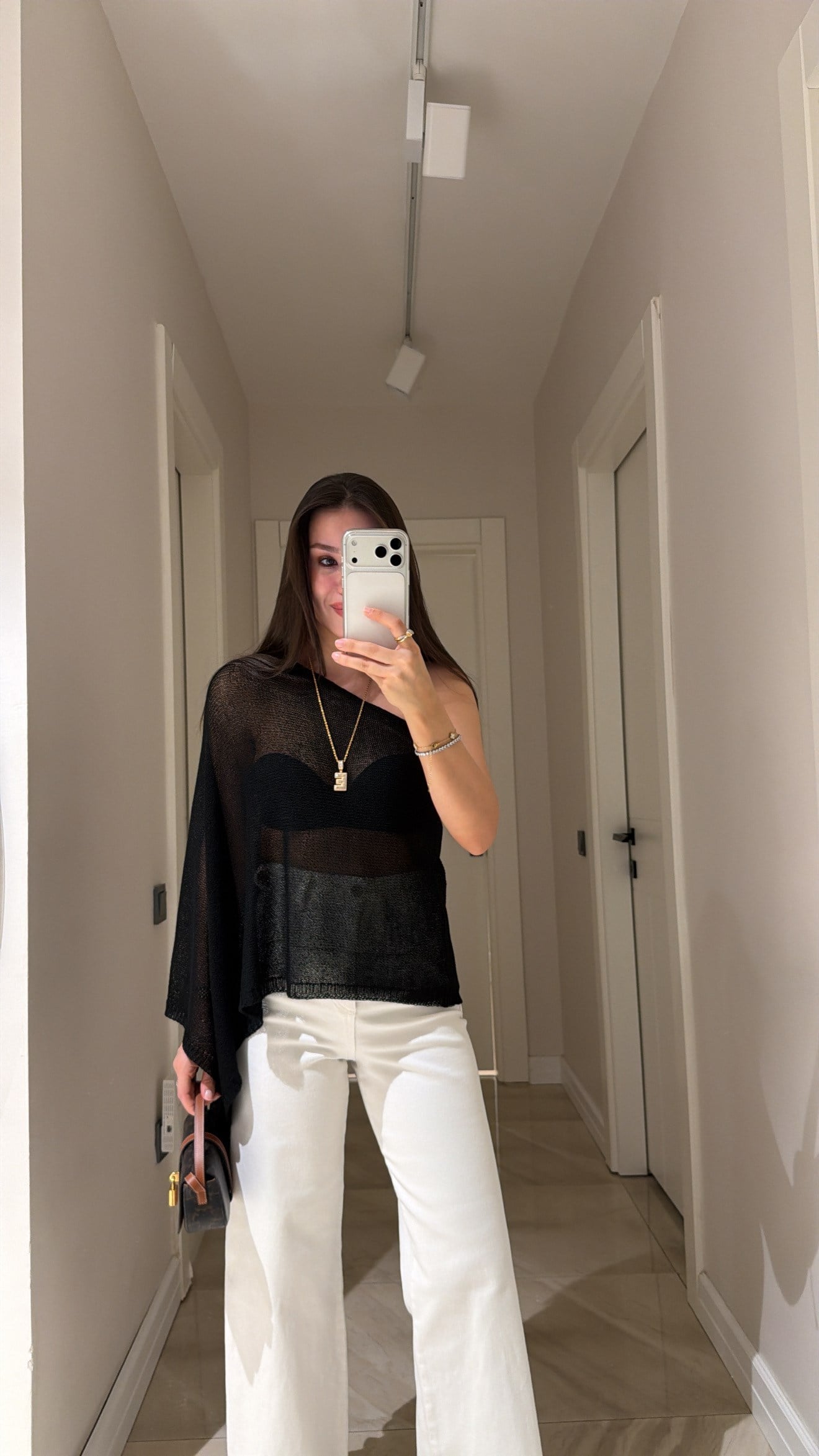 Siyah Kol Detaylı Triko Pareo Bluz