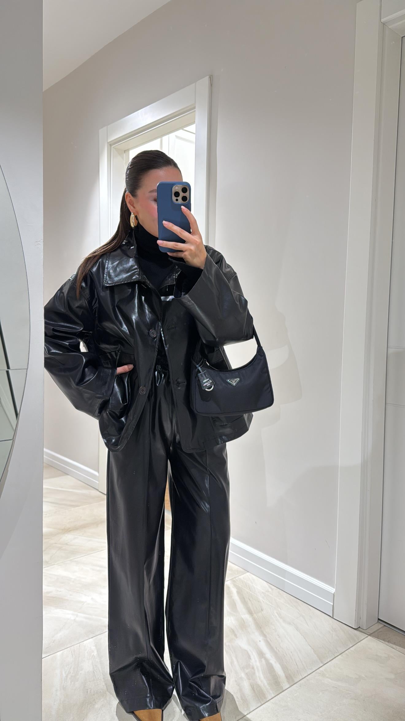 Siyah Metalik Deri Ceket Takım 