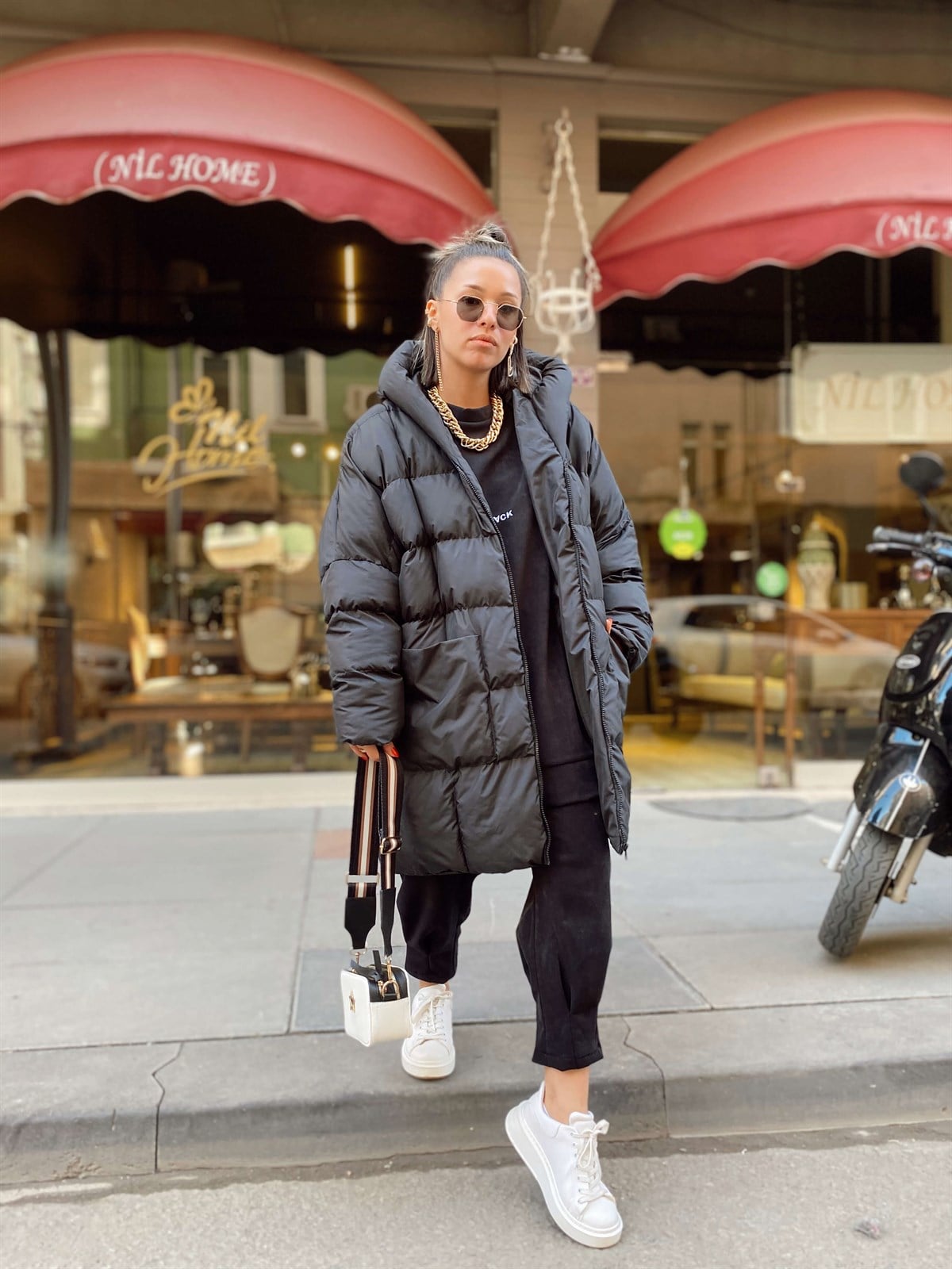 Siyah Oversize Cepli Şişme Mont