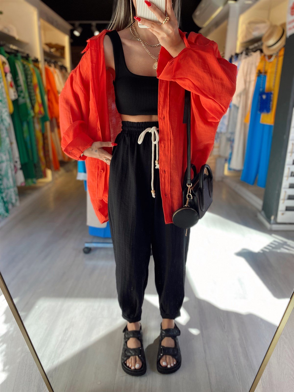 Siyah Paça Pileli Beli Bağcıklı Pantolon