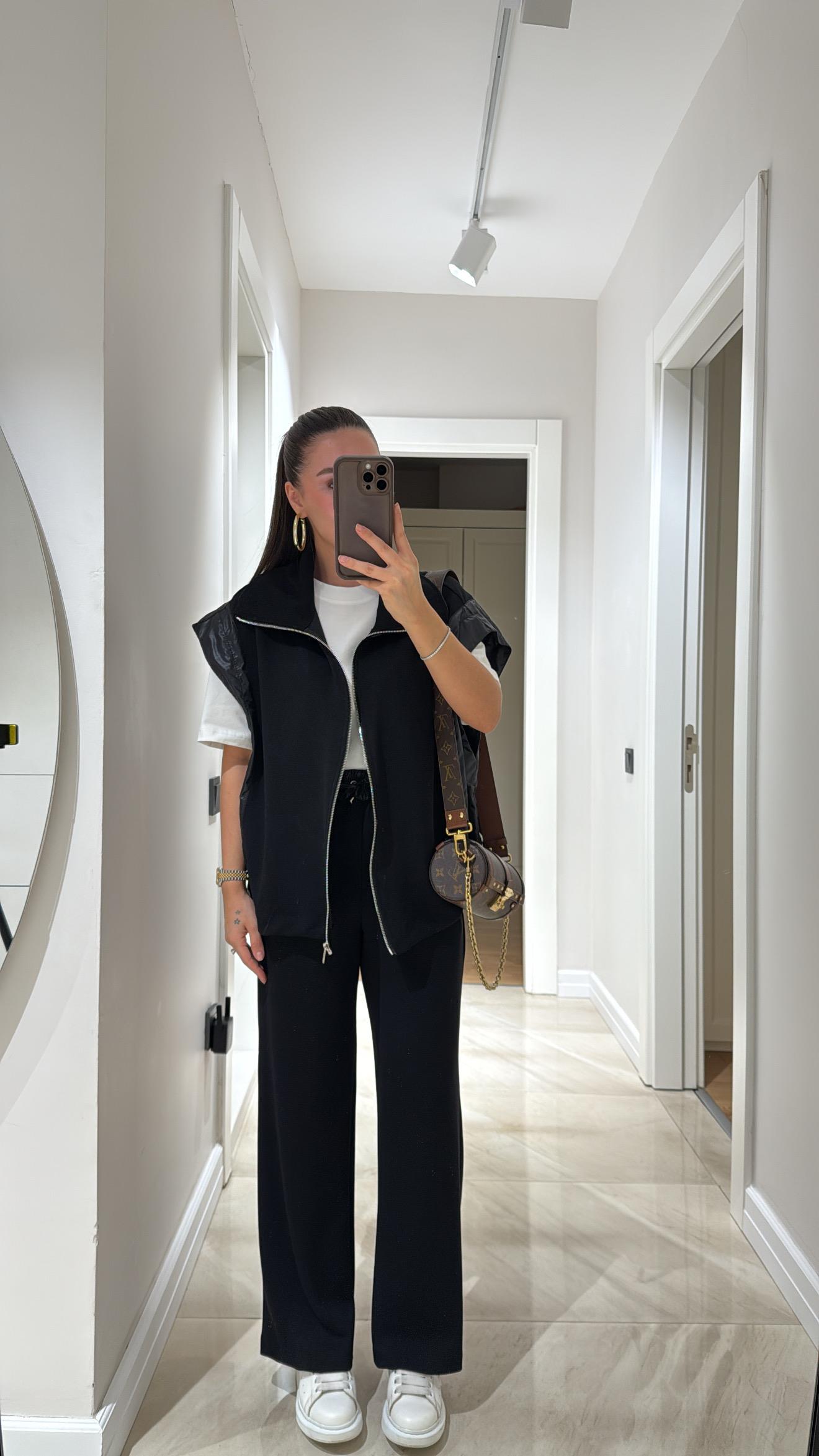 Siyah Paraşüt Kumaş Detaylı Marka Model Takım