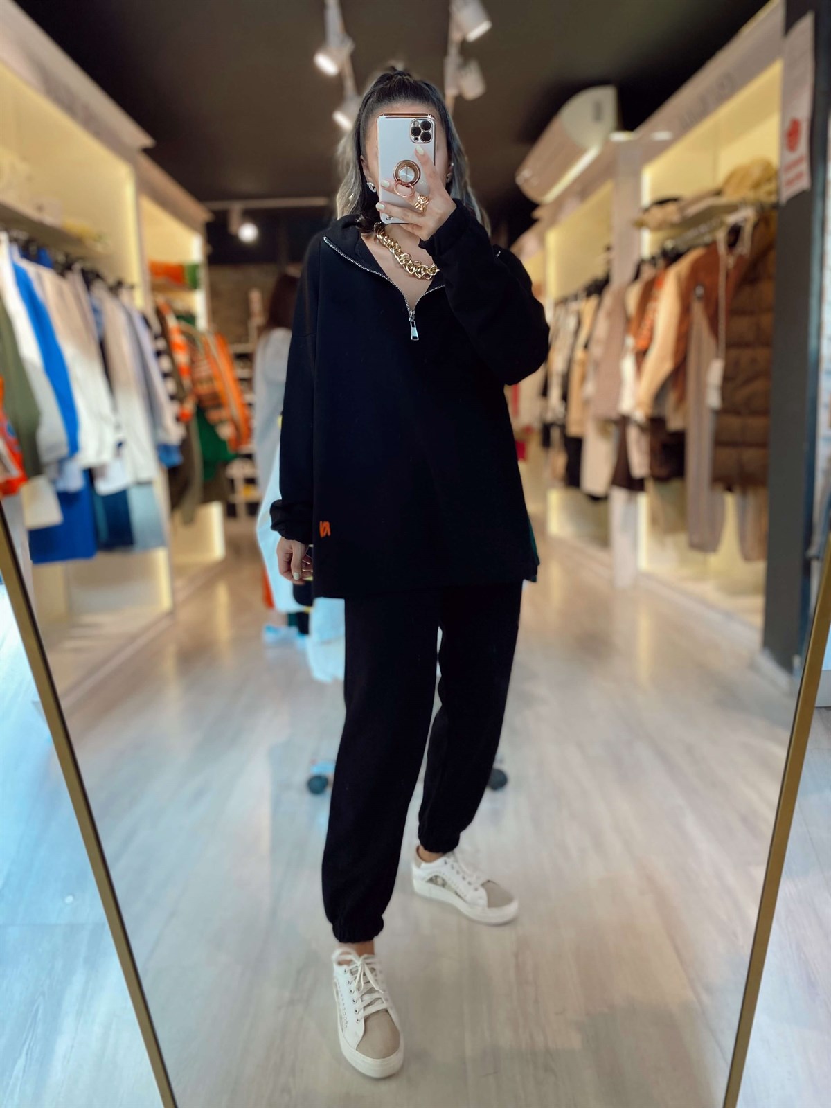 Siyah Ravi Önü Fermuarlı Dik Yaka Takım