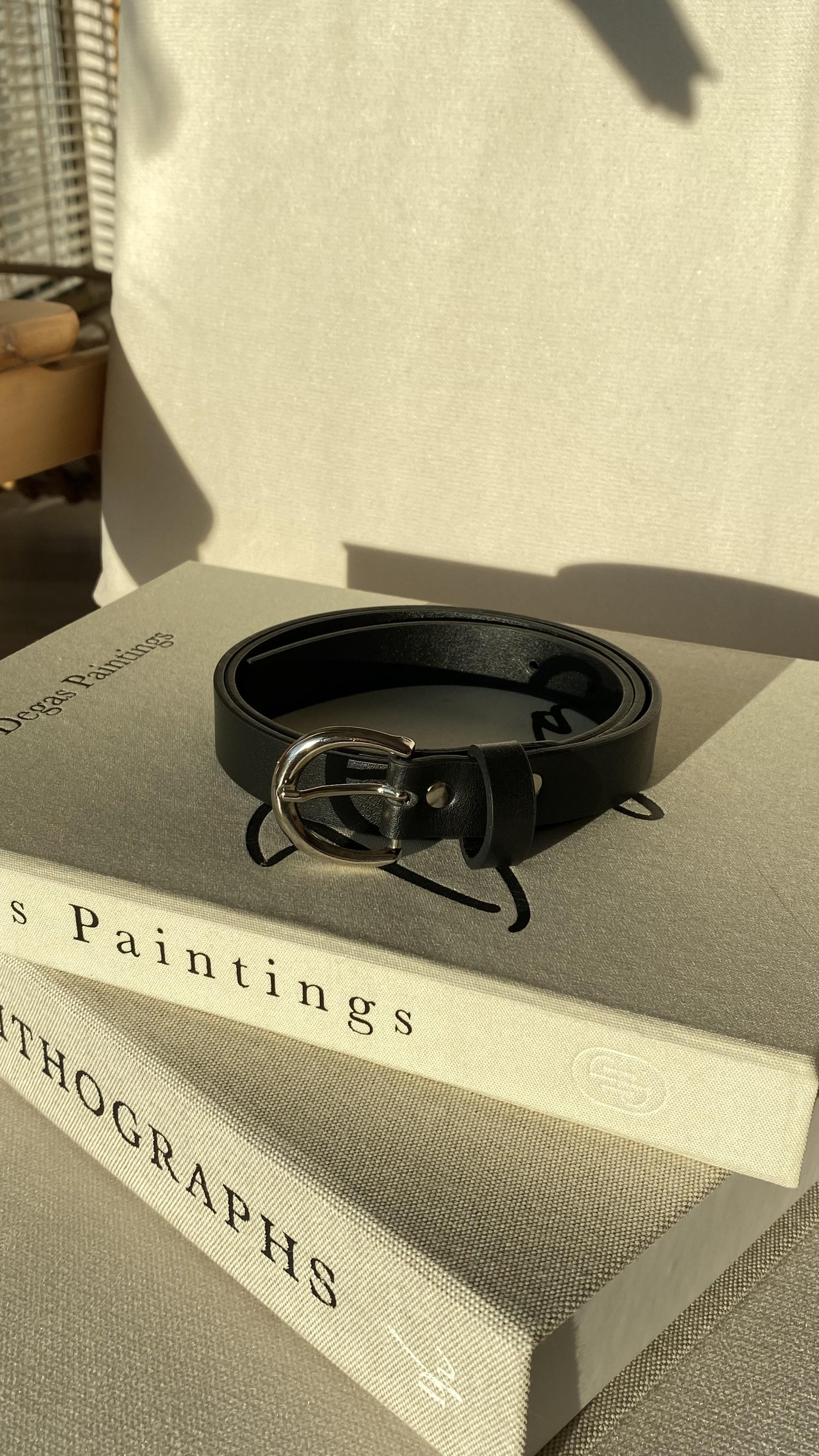 Siyah Silver Küçük Oval Tokalı Kemer