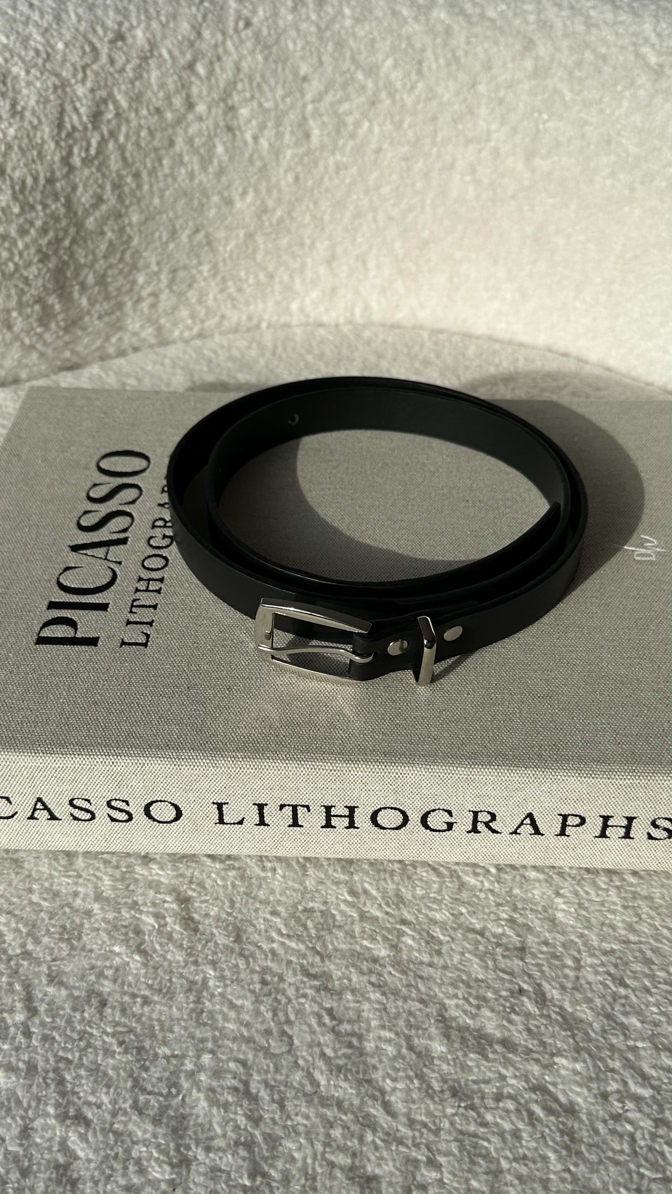 Siyah Silver Tokalı Dikdörtgen Kemer