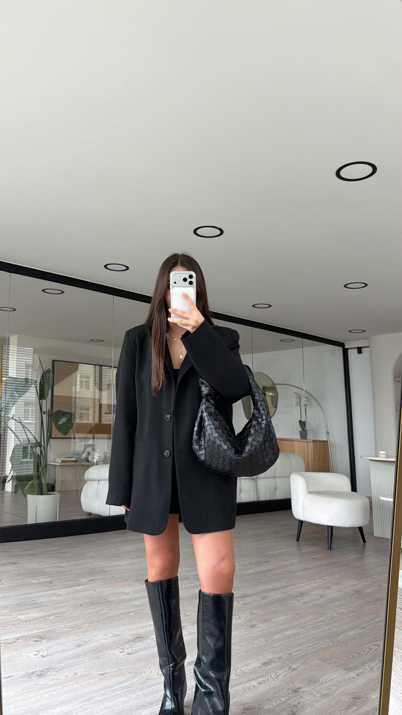 Siyah Vatkalı Çift Düğmeli Blazer Ceket