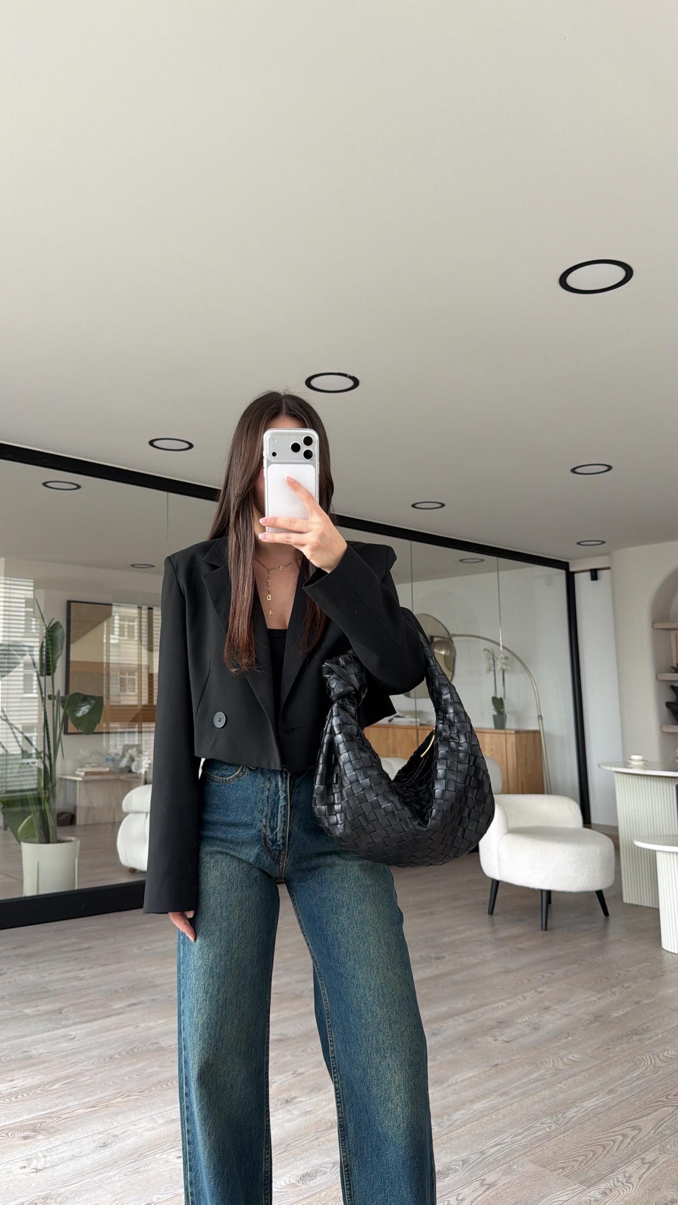 Siyah Vatkalı Crop Ceket