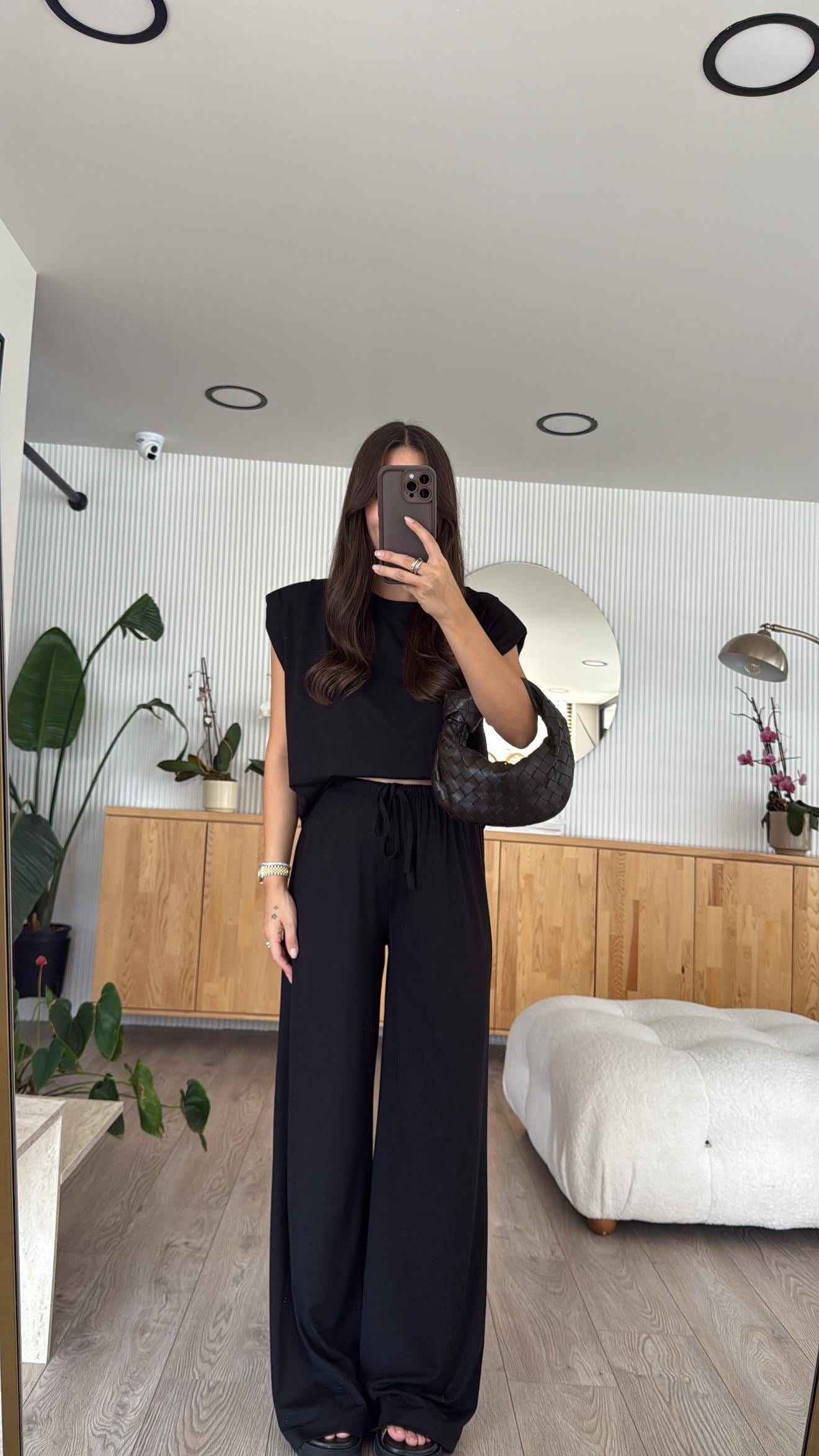 Siyah Vatkalı Sıfır Kol Modal Pantolon Takım