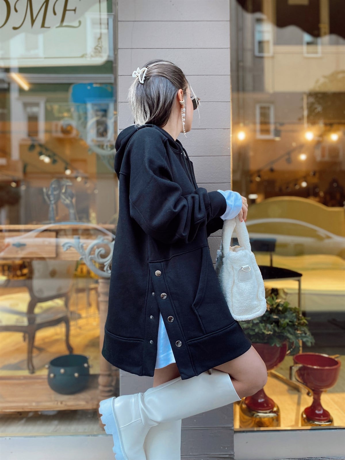 Siyah Yanı Çıtçıtlı Şardonlu Sweat