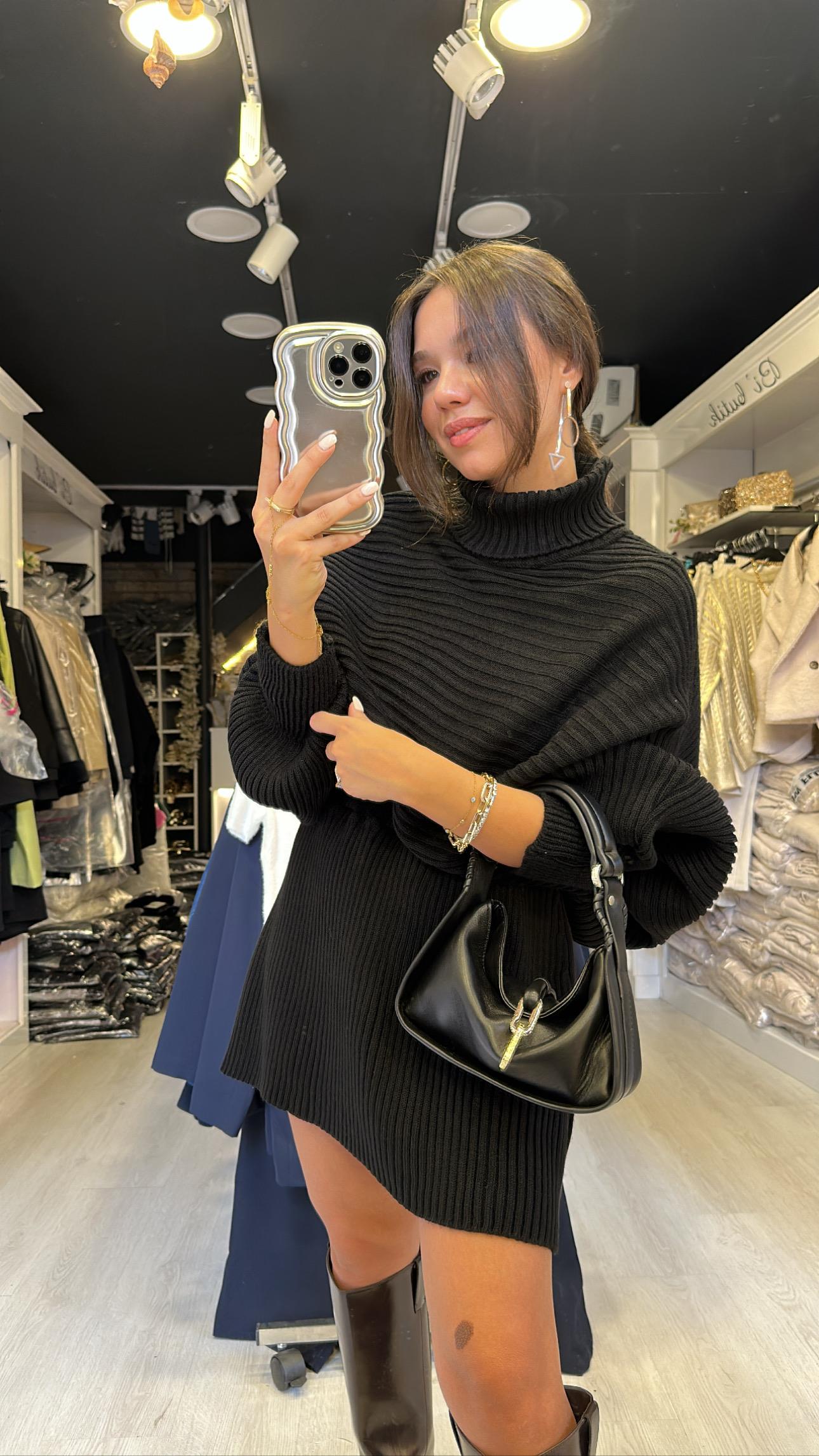 Siyah Yarasa Kol Etekli Triko Takım 