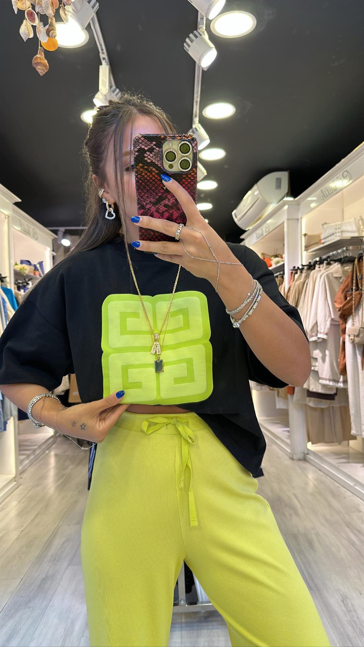 Siyah Yeşil Neon Baskılı Oversize Tshirt