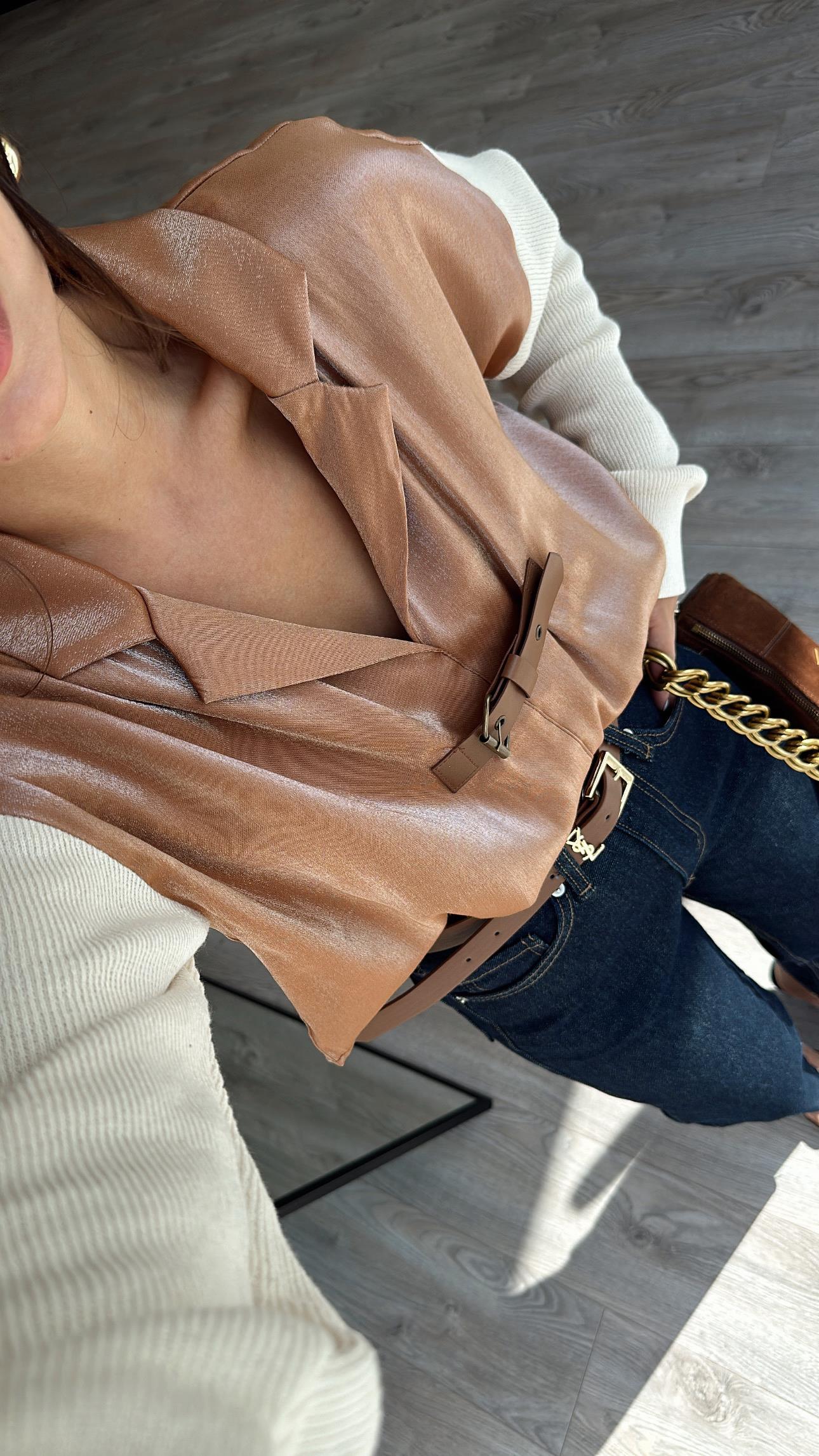 Taba Renk Kemer Detaylı Triko Kol Bluz 