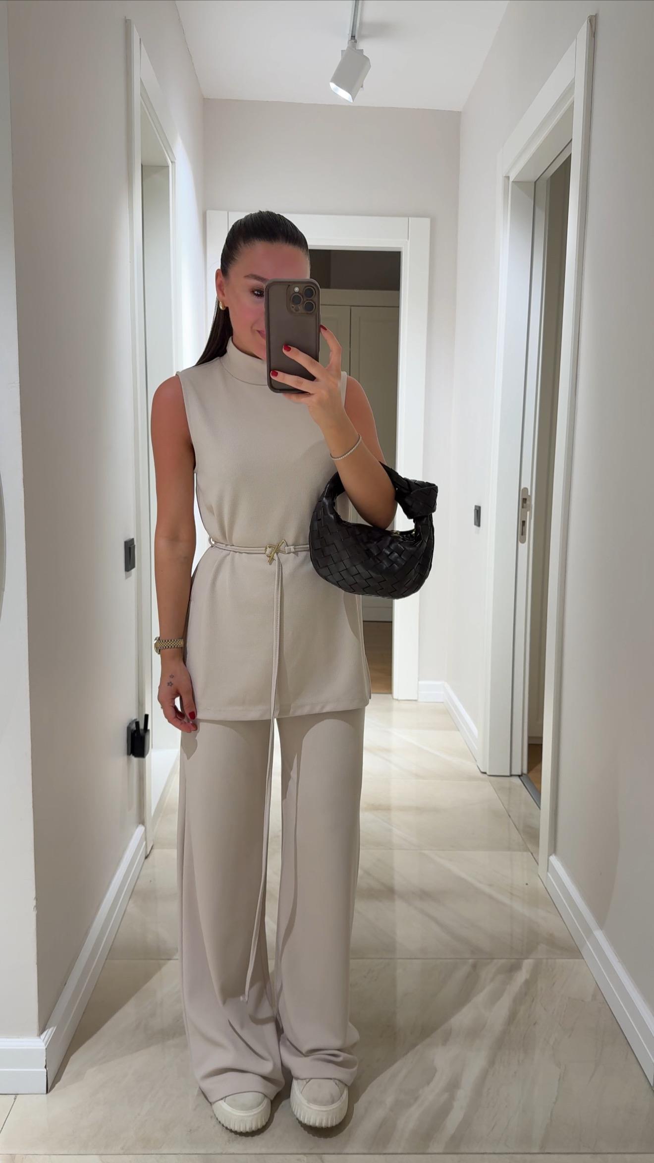 Taş Dik Yaka Bağcıklı Pantolon Takım 