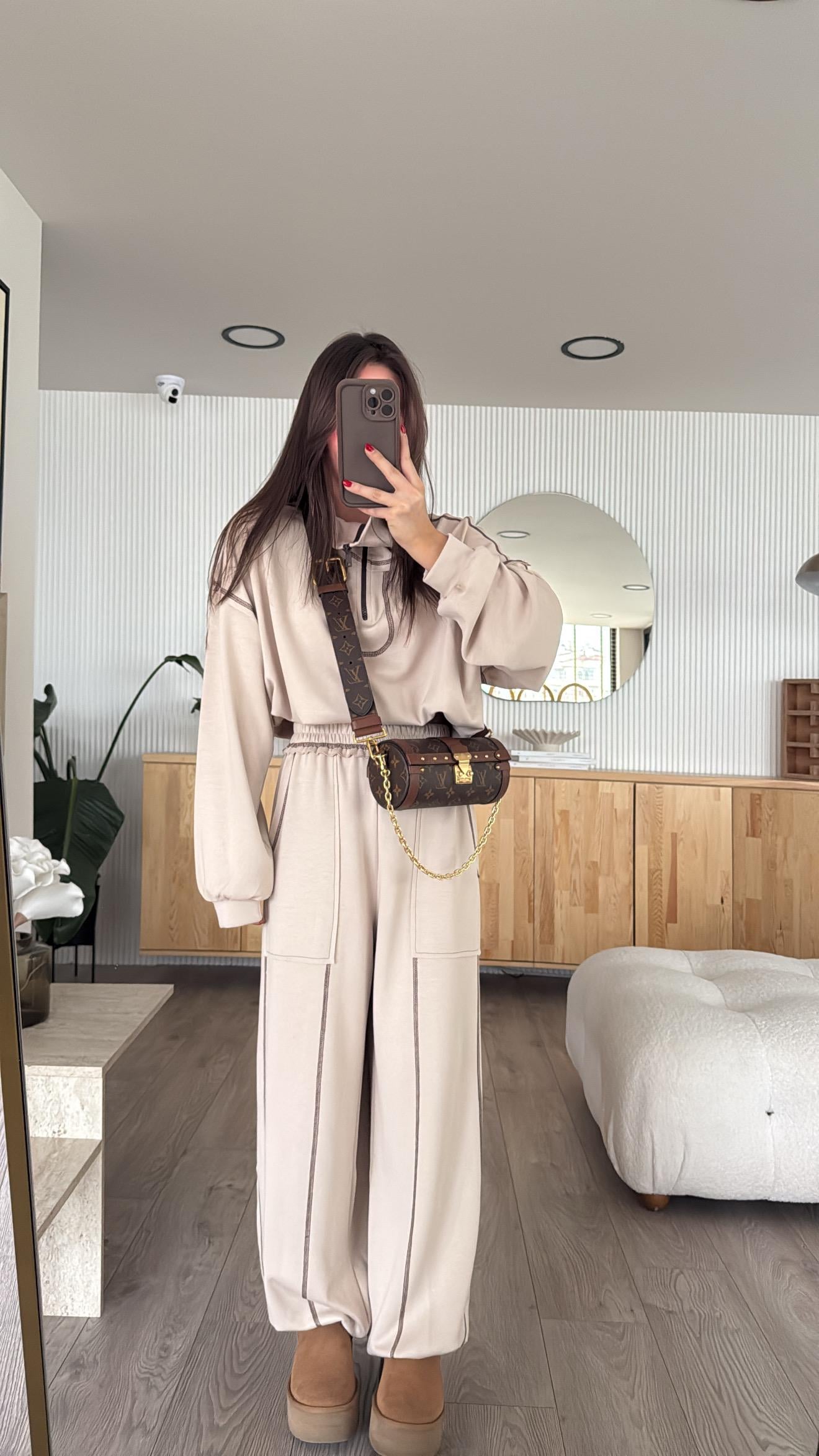 Taş Dikiş Detaylı Fermuarlı Takım 