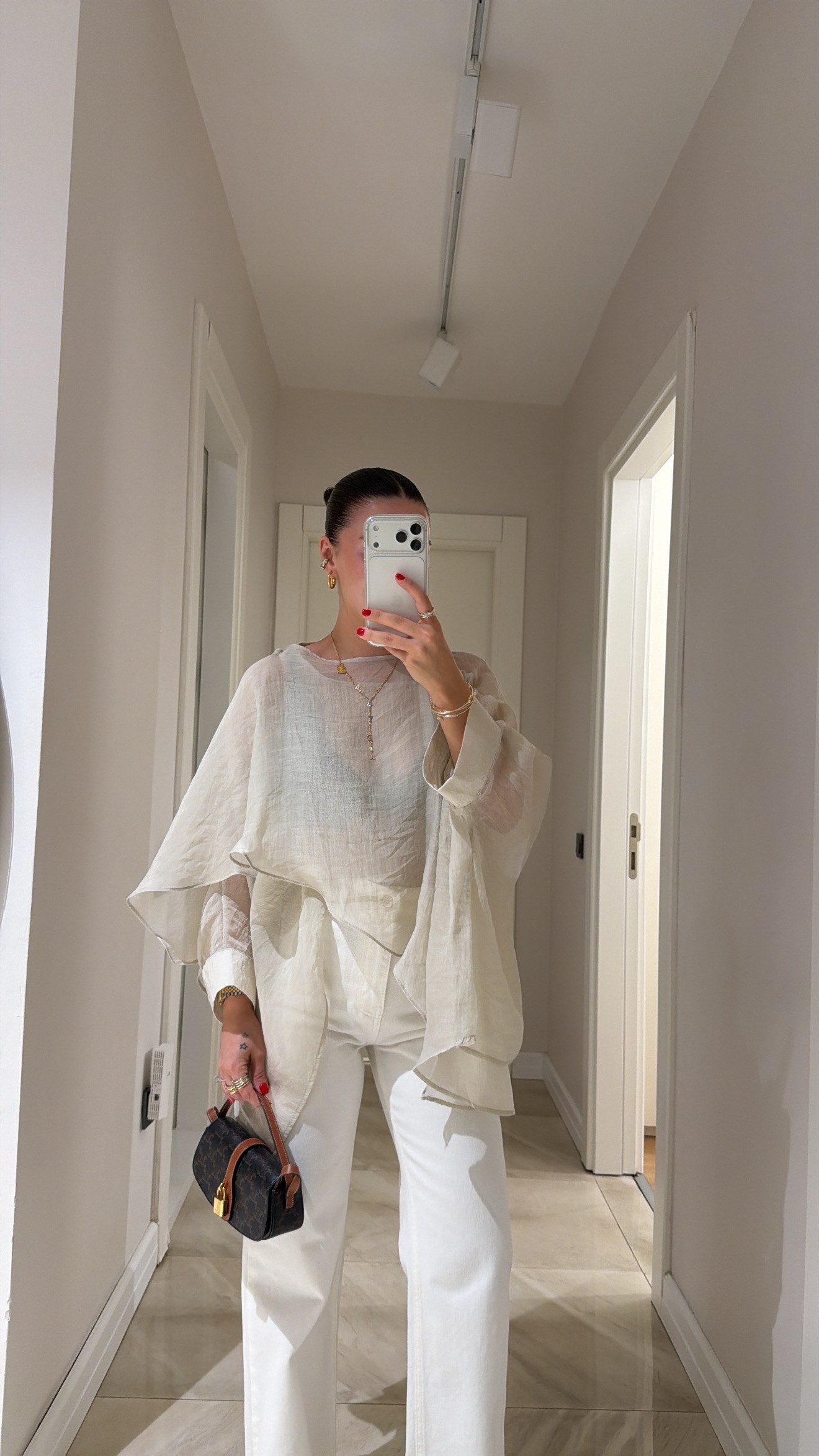 Taş Pelerin Model Tül Bluz 